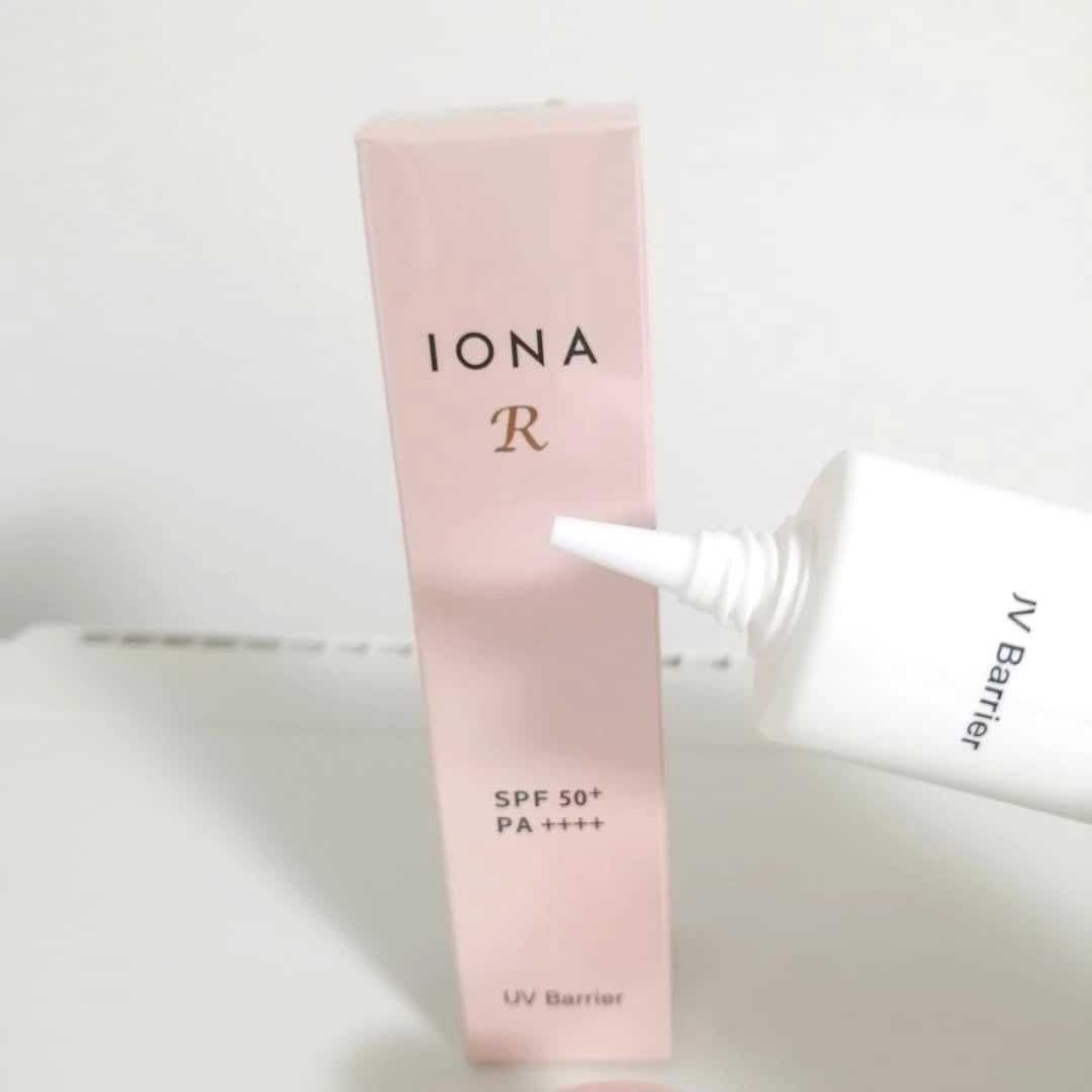 lili on LIPS 「「イオナRUVバリア(SPF50+PA++++)」日焼け止めク..」(2枚目)