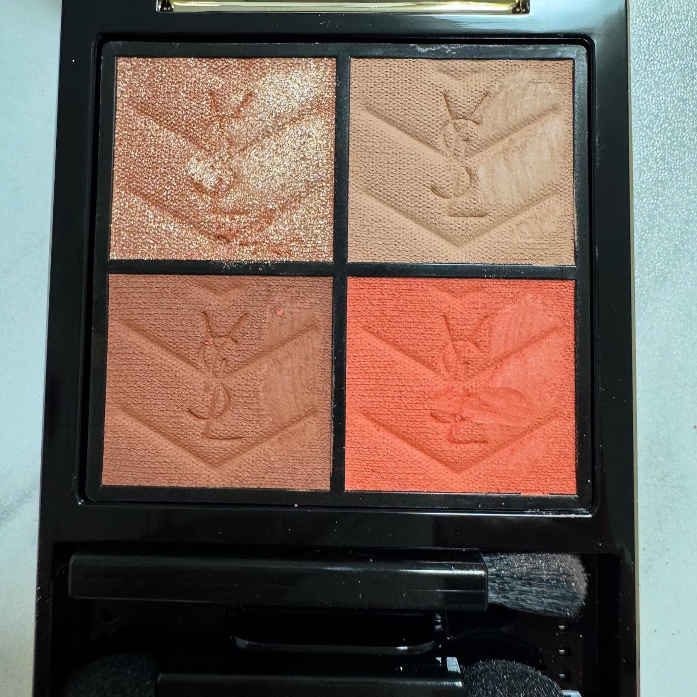 クチュール ミニ クラッチ/YVES SAINT LAURENT BEAUTE/アイシャドウパレットを使ったクチコミ(2枚目)