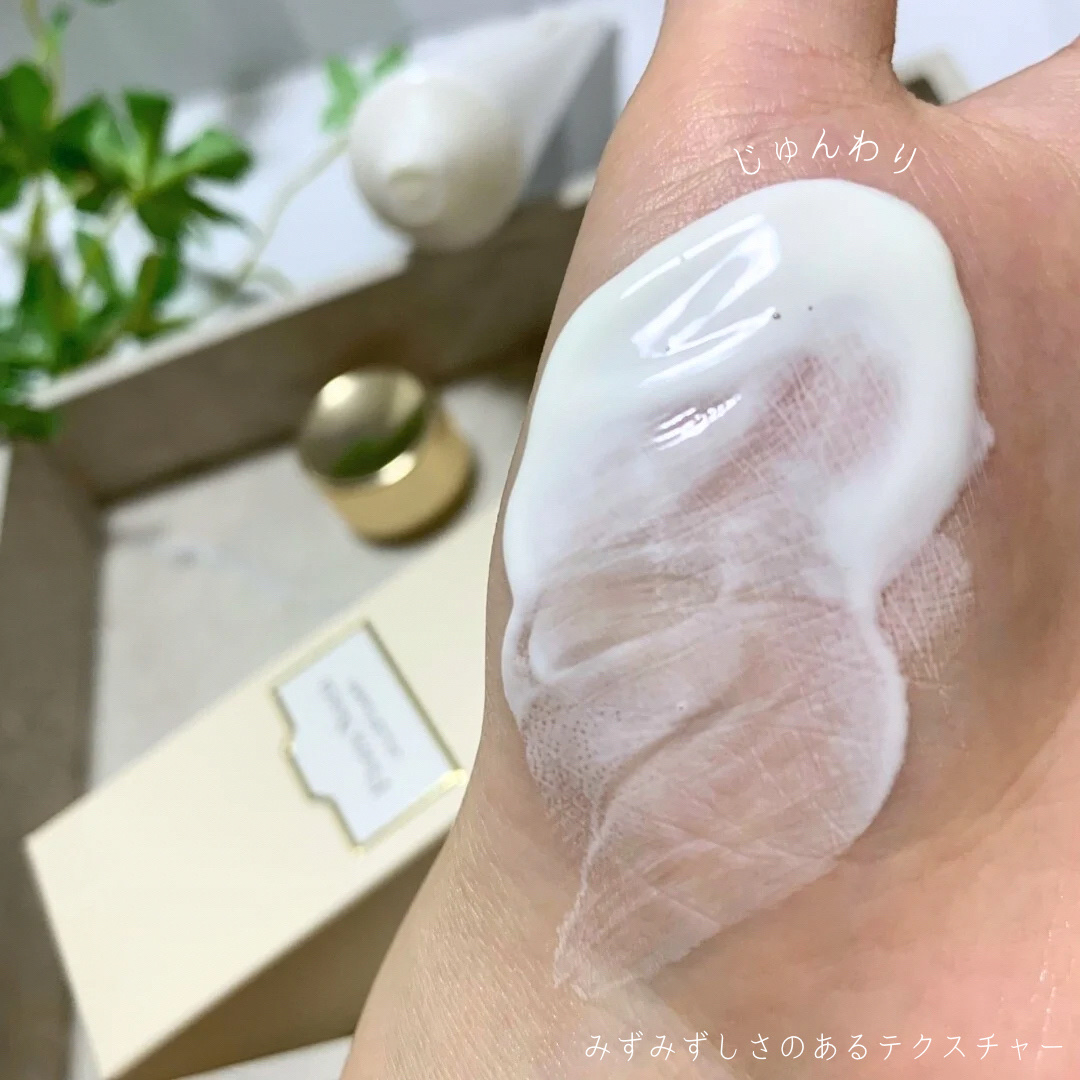 フローラノーティス ジルスチュアート チェリーブロッサム　コンフォートUVセラム/Flora Notis JILL STUART/日焼け止めジェルを使ったクチコミ（3枚目）