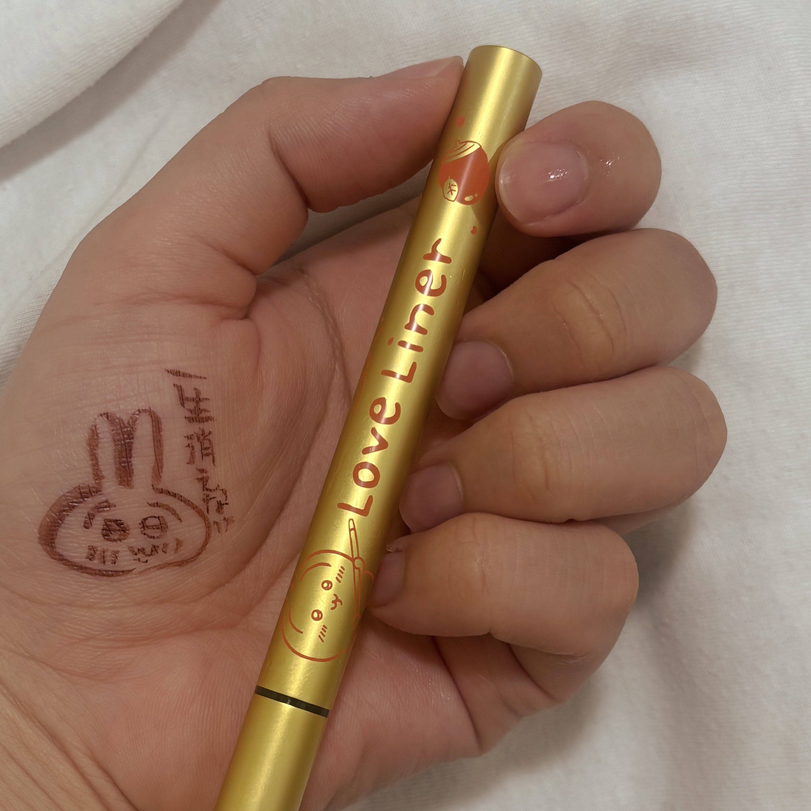 リキッドアイライナーR4 ブラウン(ちいかわ うさぎデザイン)【限定】/ラブ・ライナー/リキッドアイライナーを使ったクチコミ（1枚目）