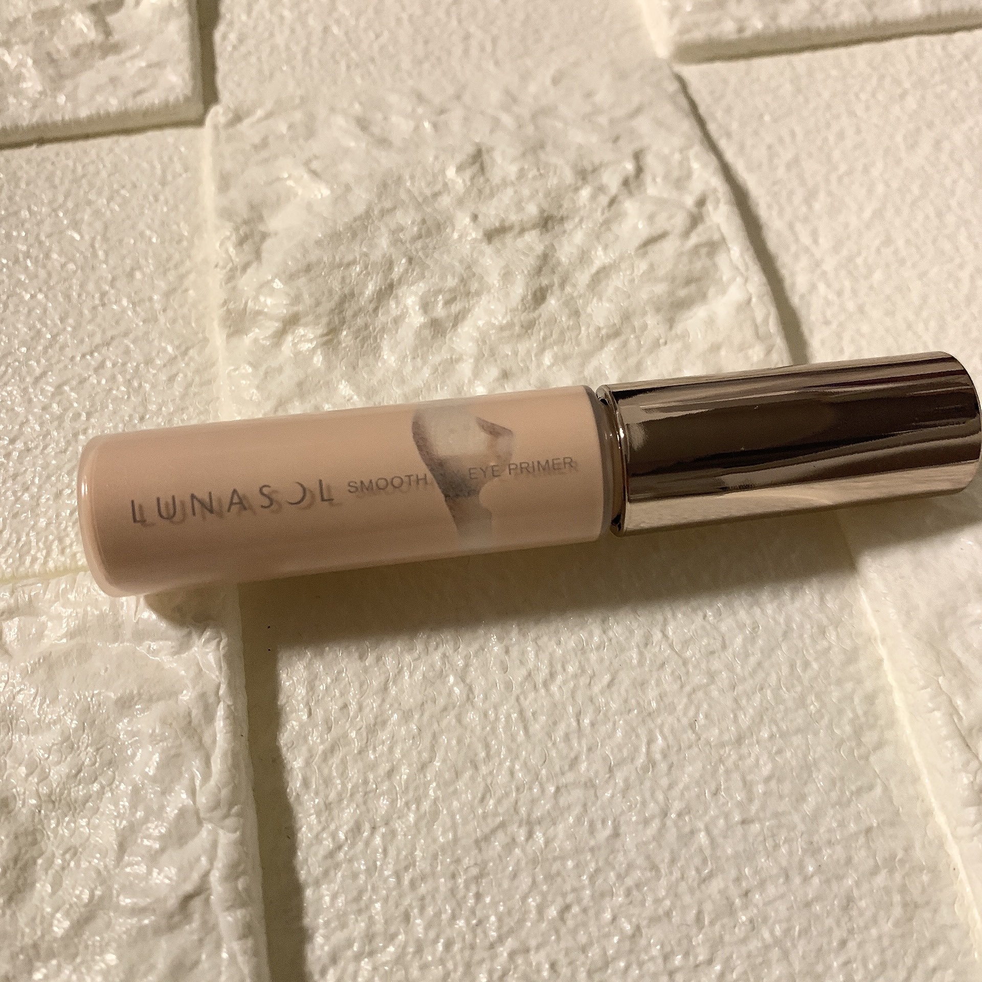 ルナソル スムースフィックスアイプライマー/LUNASOL/アイシャドウベースを使ったクチコミ（1枚目）