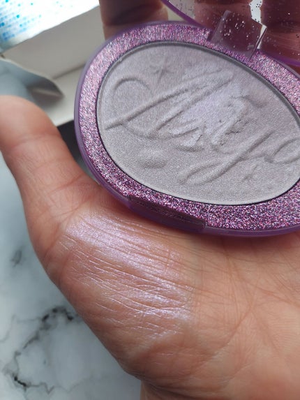 フィー グリッツストーンハイライター/fwee/パウダーハイライトを使ったクチコミ(6枚目)