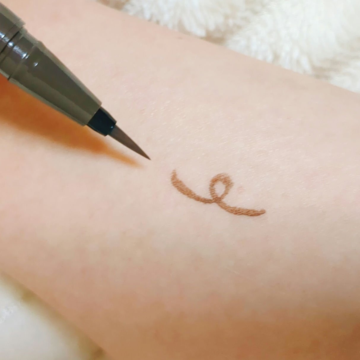 シルキーリキッドアイライナーWP/D-UP/リキッドアイライナーを使ったクチコミ（3枚目）