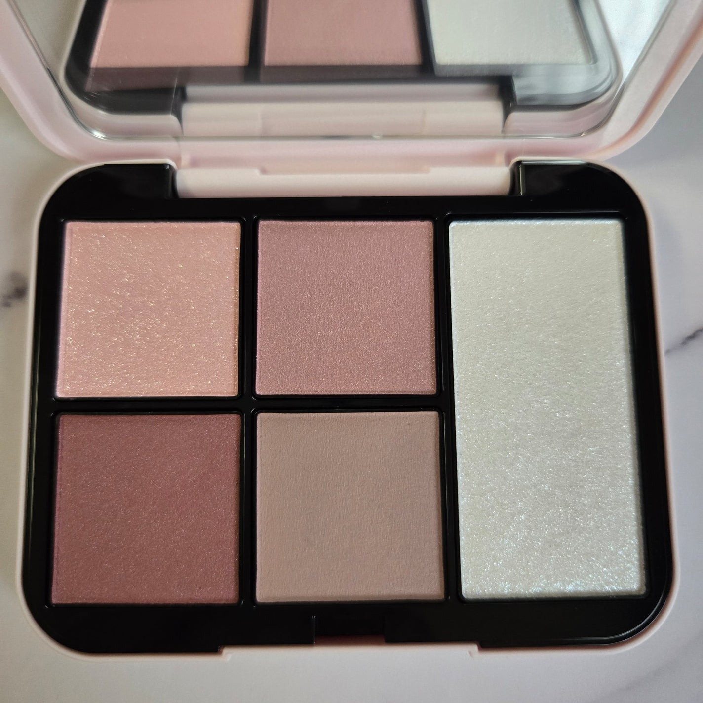 フェイススタイリスト n/SNIDEL BEAUTY/アイシャドウパレットを使ったクチコミ(1枚目)