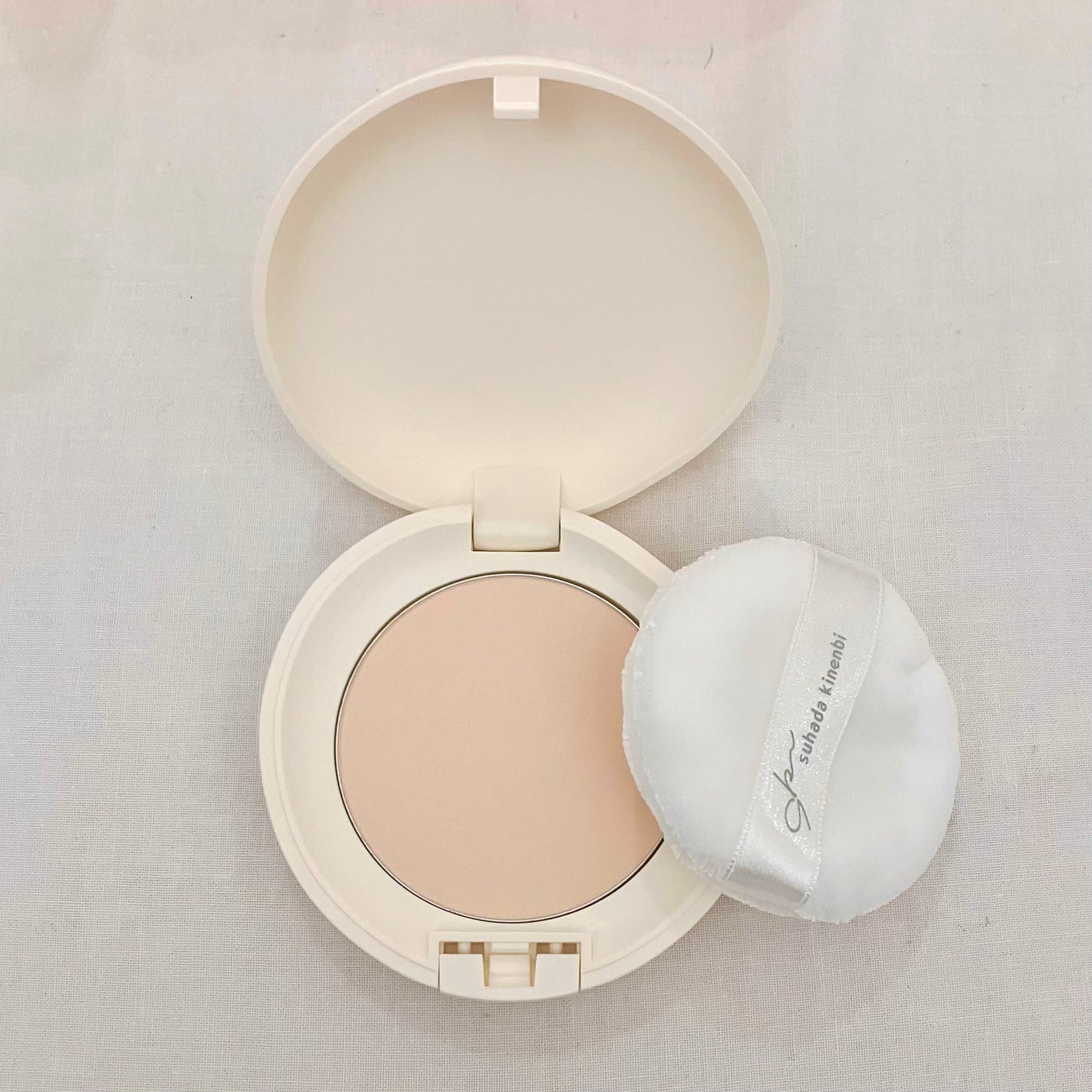 サナ 素肌記念日 薬用スキンケアパウダー ACホワイト【医薬部外品】/素肌記念日/プレストパウダーを使ったクチコミ(3枚目)