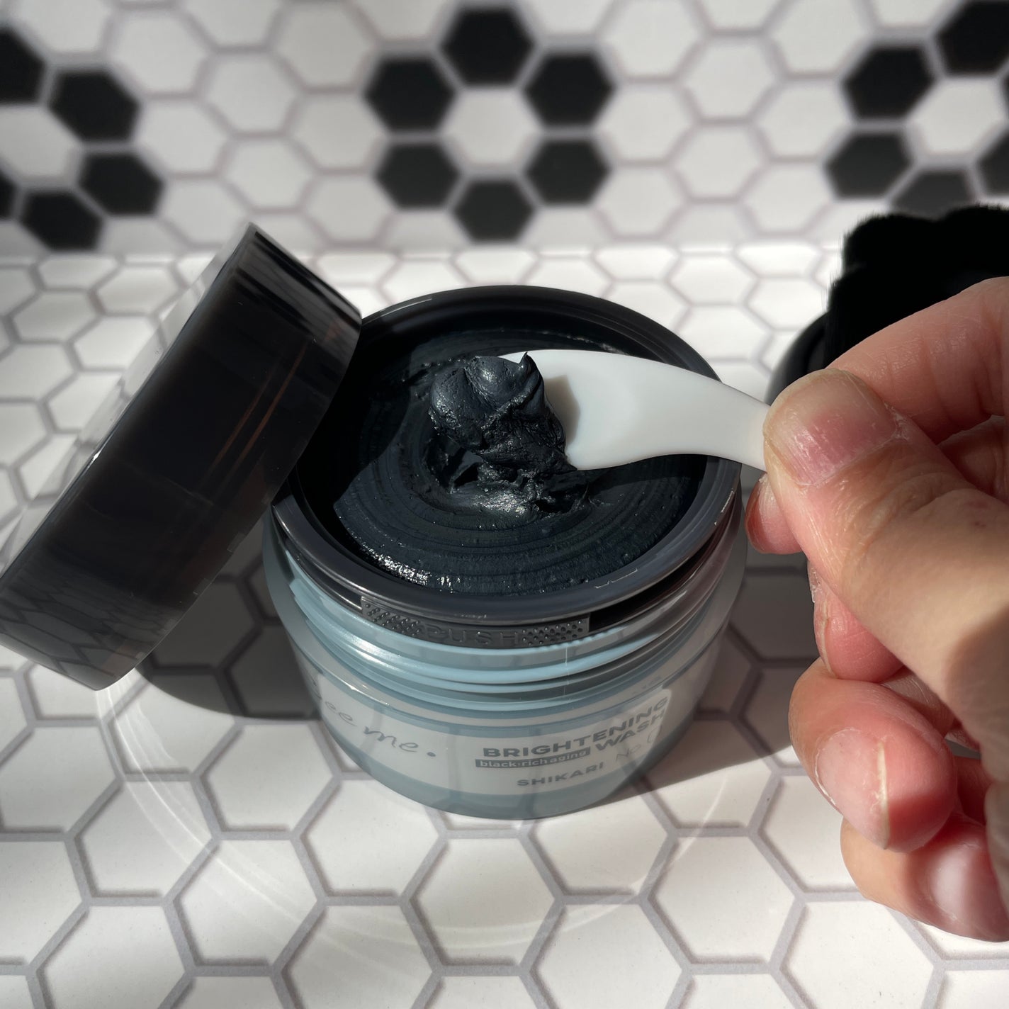 BRIGHTENING WASH black/SHIKARI/洗い流すパック・マスクを使ったクチコミ(2枚目)