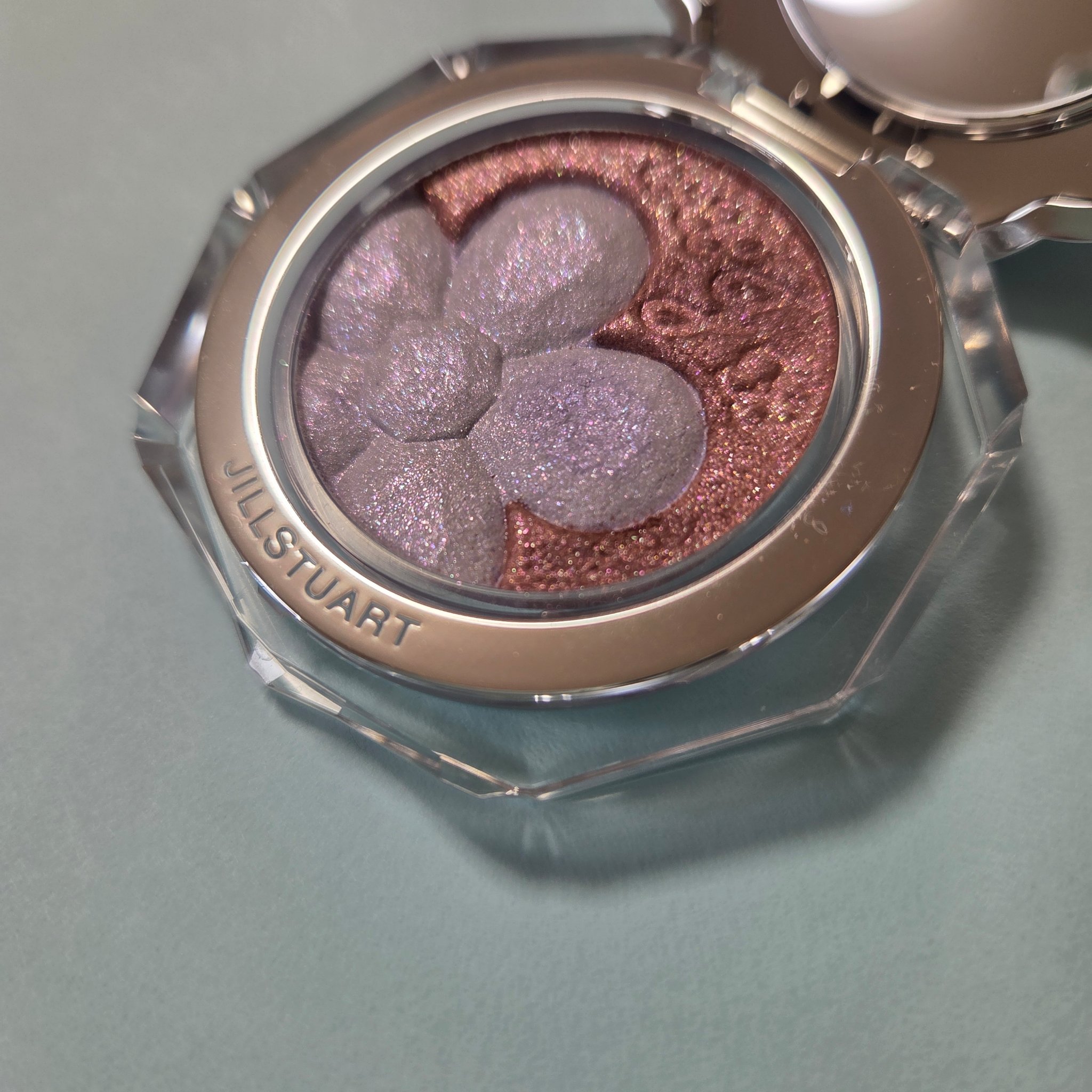 ジルスチュアート クリスタルブルーム ペタルクチュールアイズ デュオ/JILL STUART/アイシャドウパレットを使ったクチコミ（3枚目）