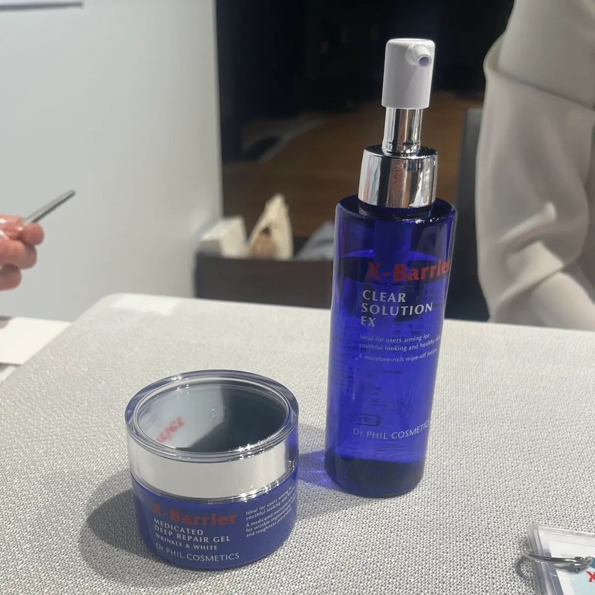 し・ほみん on LIPS 「KOSE系列のエクスバリアさん説明いただいたお姉さまがすごい素..」(1枚目)