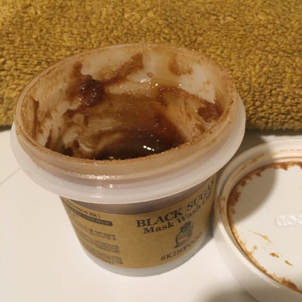 ブラックシュガーマスク ウォッシュオフ/SKINFOOD/洗い流すパック・マスクを使ったクチコミ(1枚目)