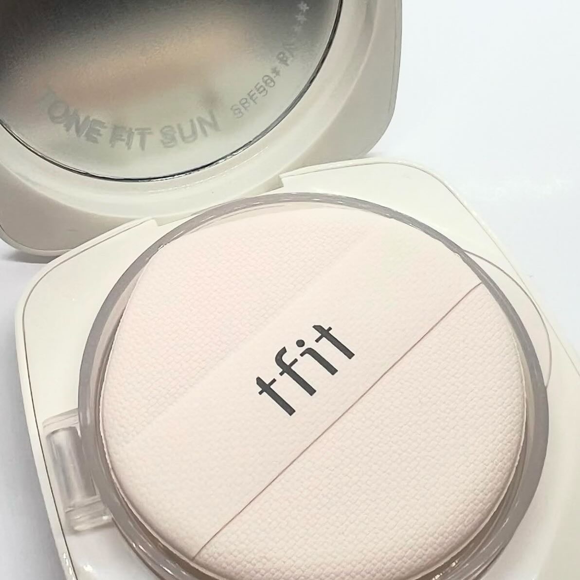 ベースフィットトーンアップサンクッション/TFIT/クッションファンデーションを使ったクチコミ（3枚目）