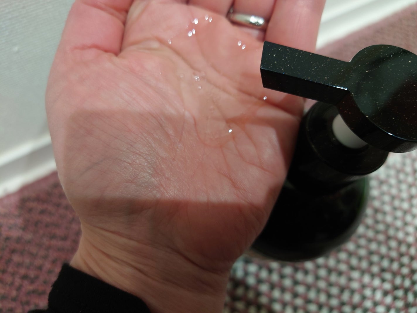 ににょ on LIPS 「THERATISTERAプレミアムEXナイトモイストシャンプー..」(2枚目)