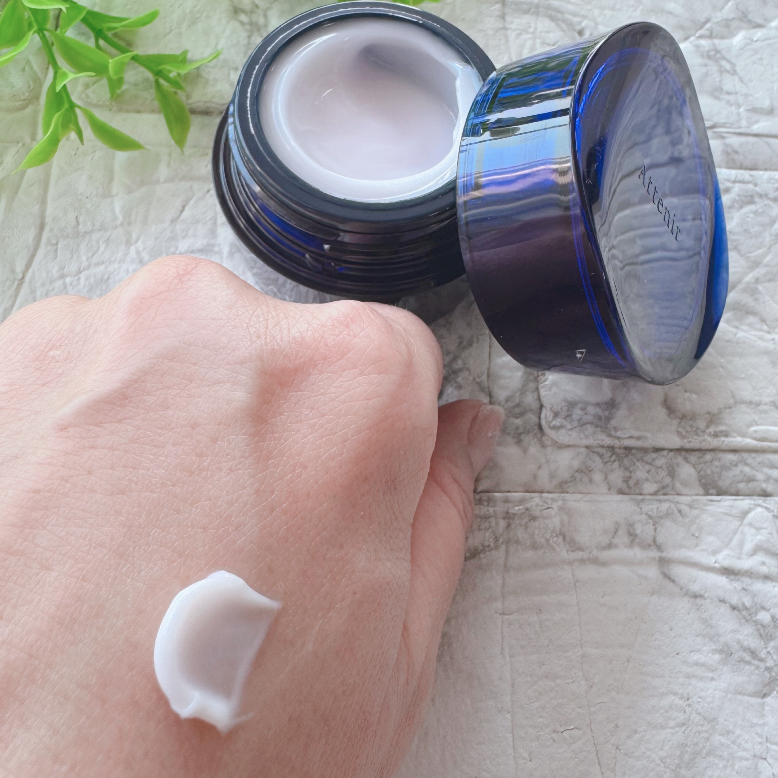 アテニア ミッドナイトモイスチャライザー/アテニア/フェイスクリームを使ったクチコミ（3枚目）