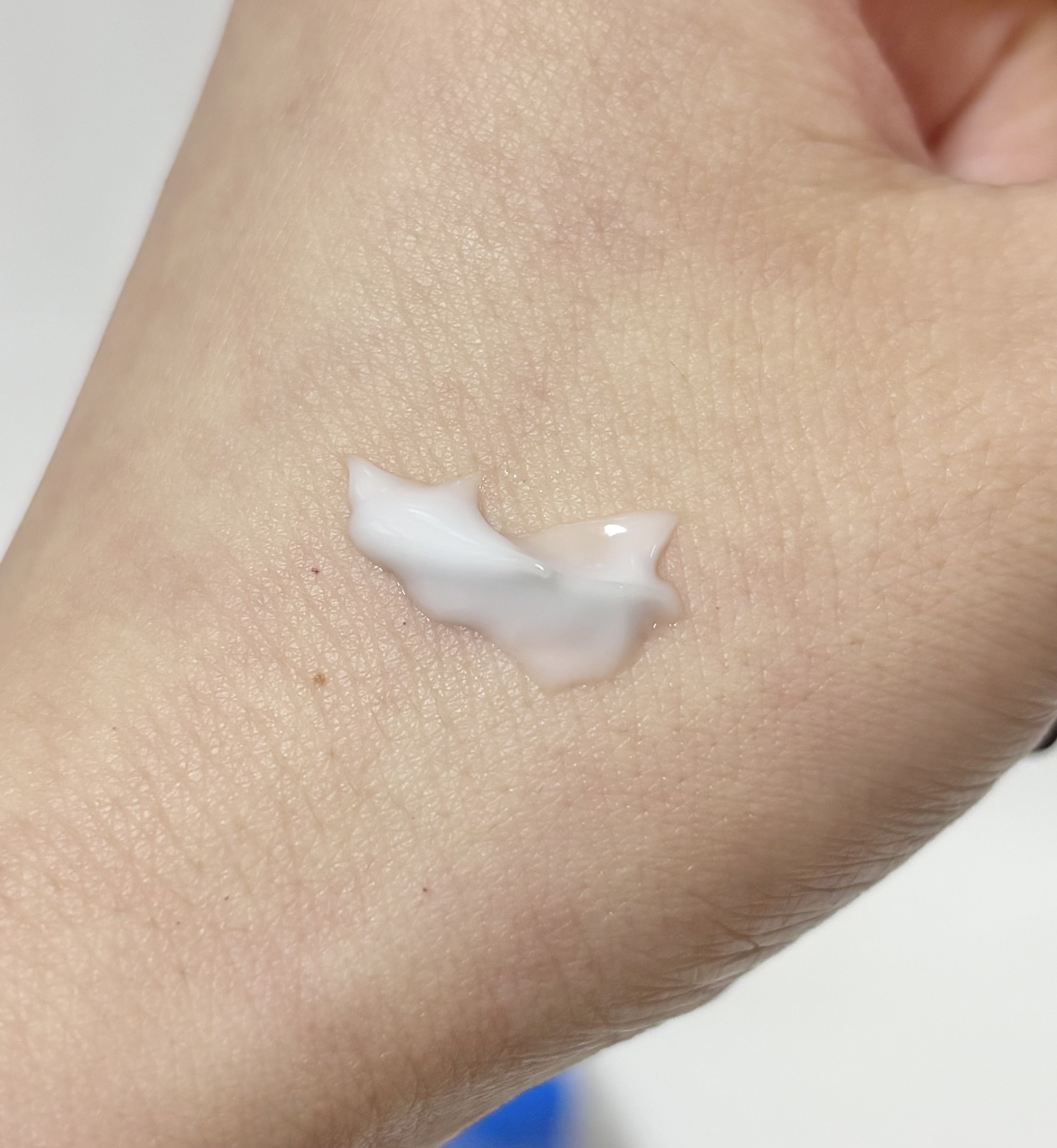 スクワラン 15.13 ミネラルウォーター 保湿ケア クリーム/parnell/フェイスクリームを使ったクチコミ（3枚目）