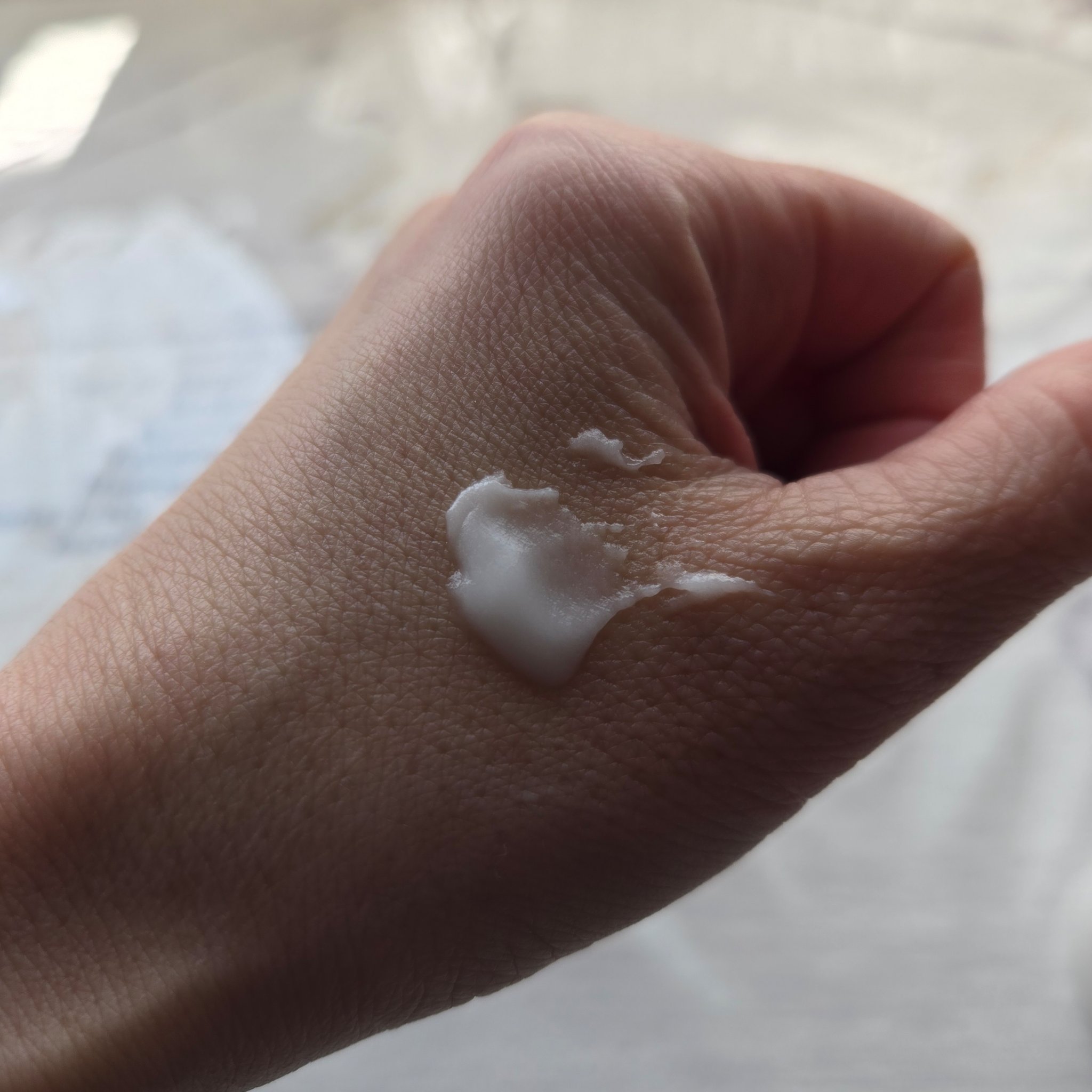 NUAN ソフトホイップクリームのクチコミ「NUAN
ソフトホイップクリーム

テクスチャーが独特な気がする。
確かにホイップかも？
クリ.....」（2枚目）