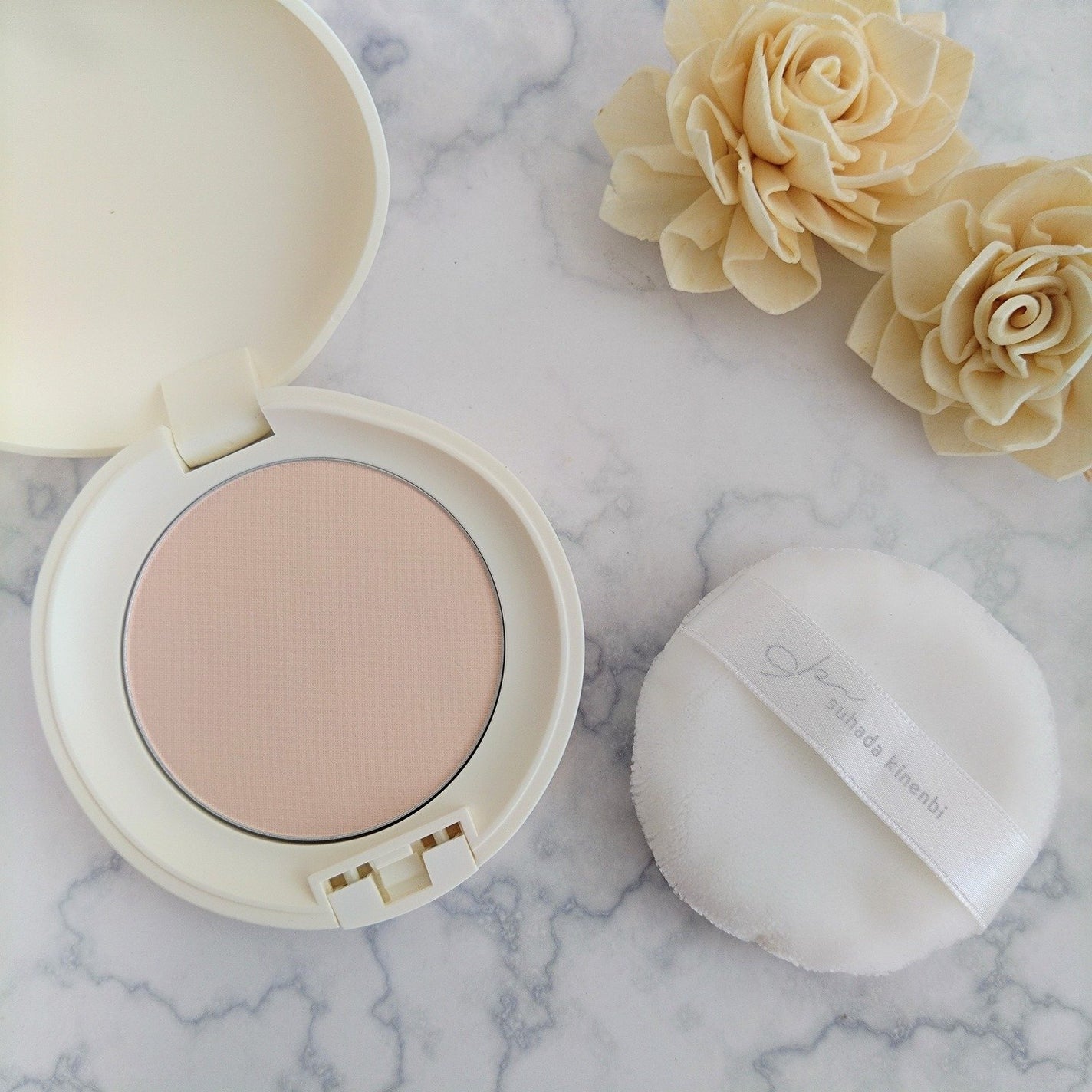 サナ 素肌記念日 薬用スキンケアパウダー ACホワイト【医薬部外品】/素肌記念日/プレストパウダーを使ったクチコミ(3枚目)