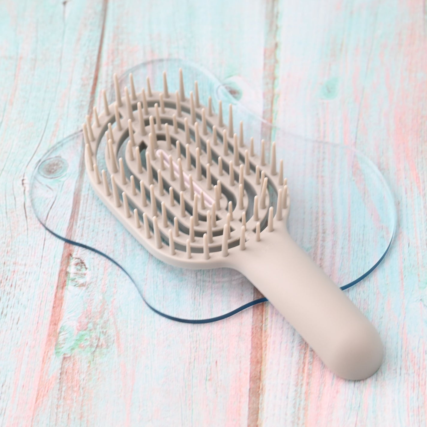 ユニークリー 4wayスムースヘアブラシ/ビー・エヌ/ヘアブラシを使ったクチコミ(3枚目)