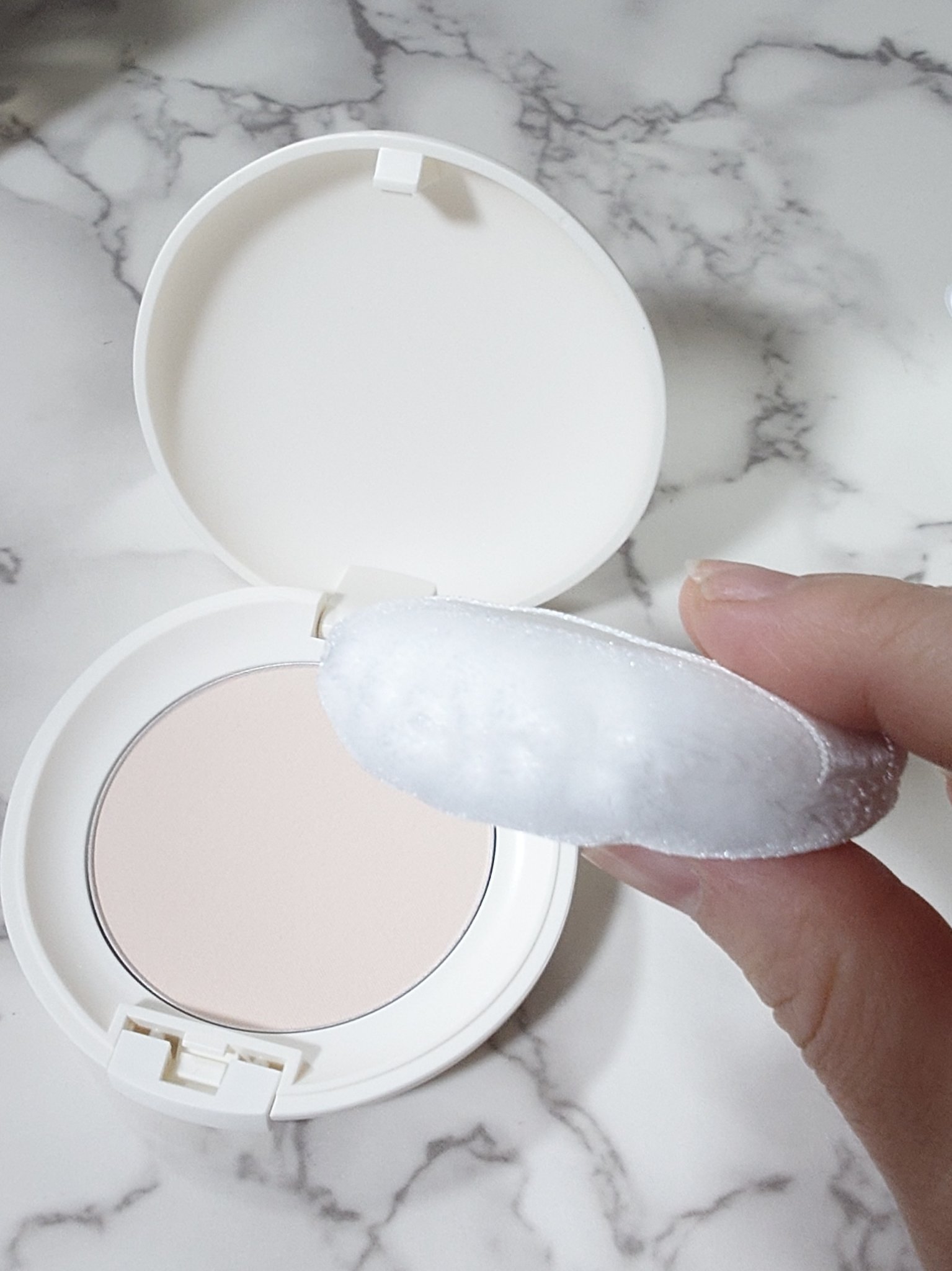 サナ 素肌記念日 薬用スキンケアパウダー ACホワイト【医薬部外品】/素肌記念日/プレストパウダーを使ったクチコミ（3枚目）