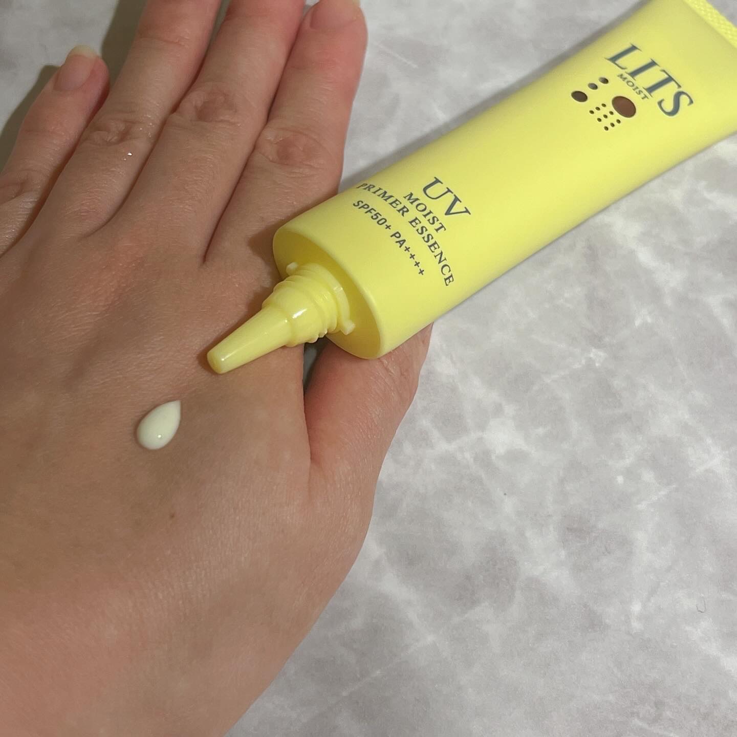 モイストC UVプライマー エッセンス/リッツ/化粧下地を使ったクチコミ（2枚目）