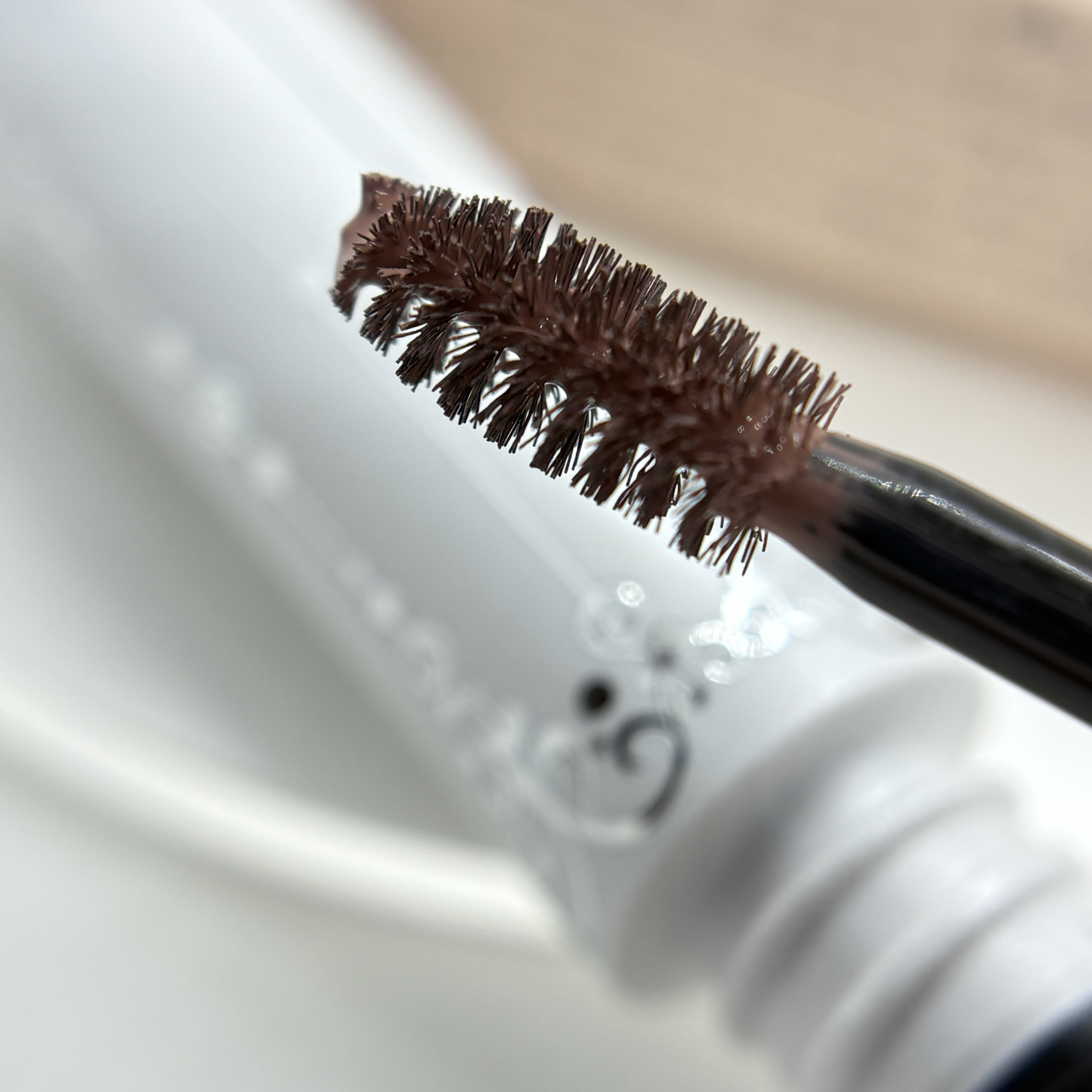 ジルスチュアート ムースブロウマスカラ/JILL STUART/眉マスカラを使ったクチコミ（2枚目）