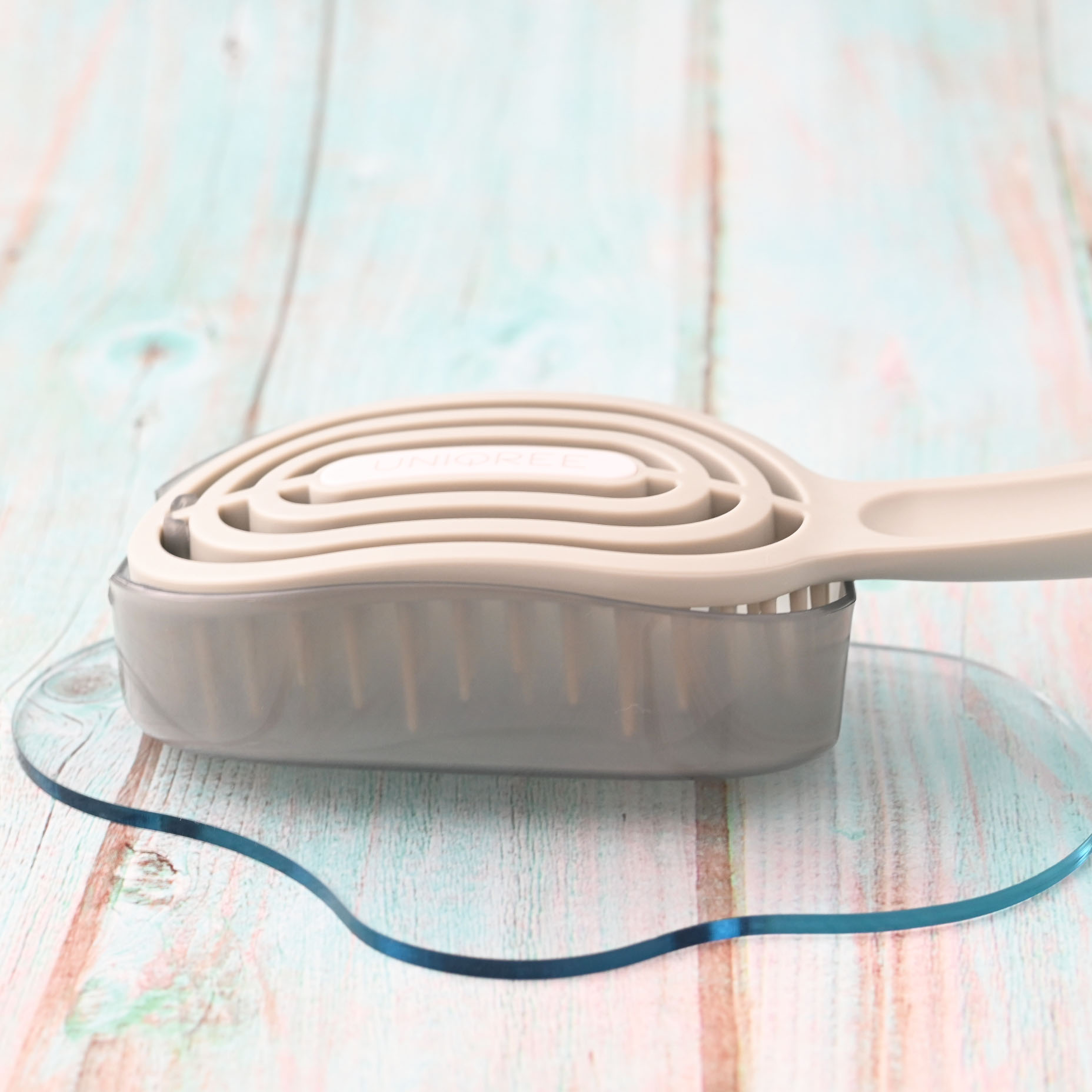 ユニークリー 4wayスムースヘアブラシ/ビー・エヌ/ヘアブラシを使ったクチコミ（2枚目）