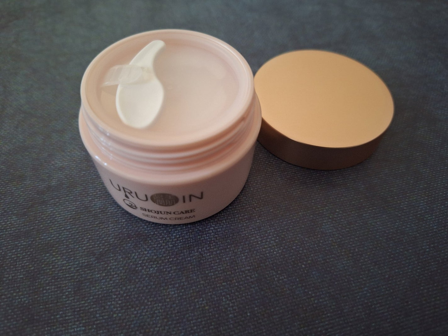 みきみきちゃま on LIPS 「今回ご紹介する商品は『URUOINセラムクリーム』✨金のセラミ..」(3枚目)