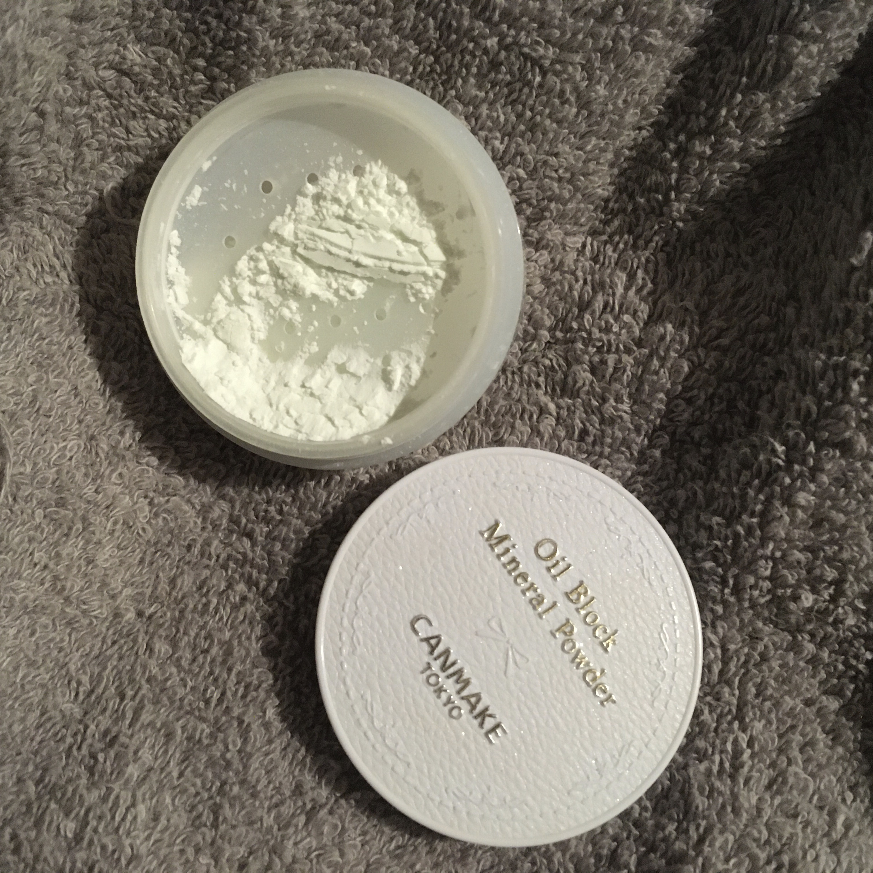 オイルブロックミネラルパウダー/キャンメイク/ルースパウダーを使ったクチコミ（1枚目）