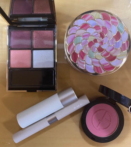 メテオリット ビーユ/GUERLAIN/フェイスパウダーを使ったクチコミ(3枚目)