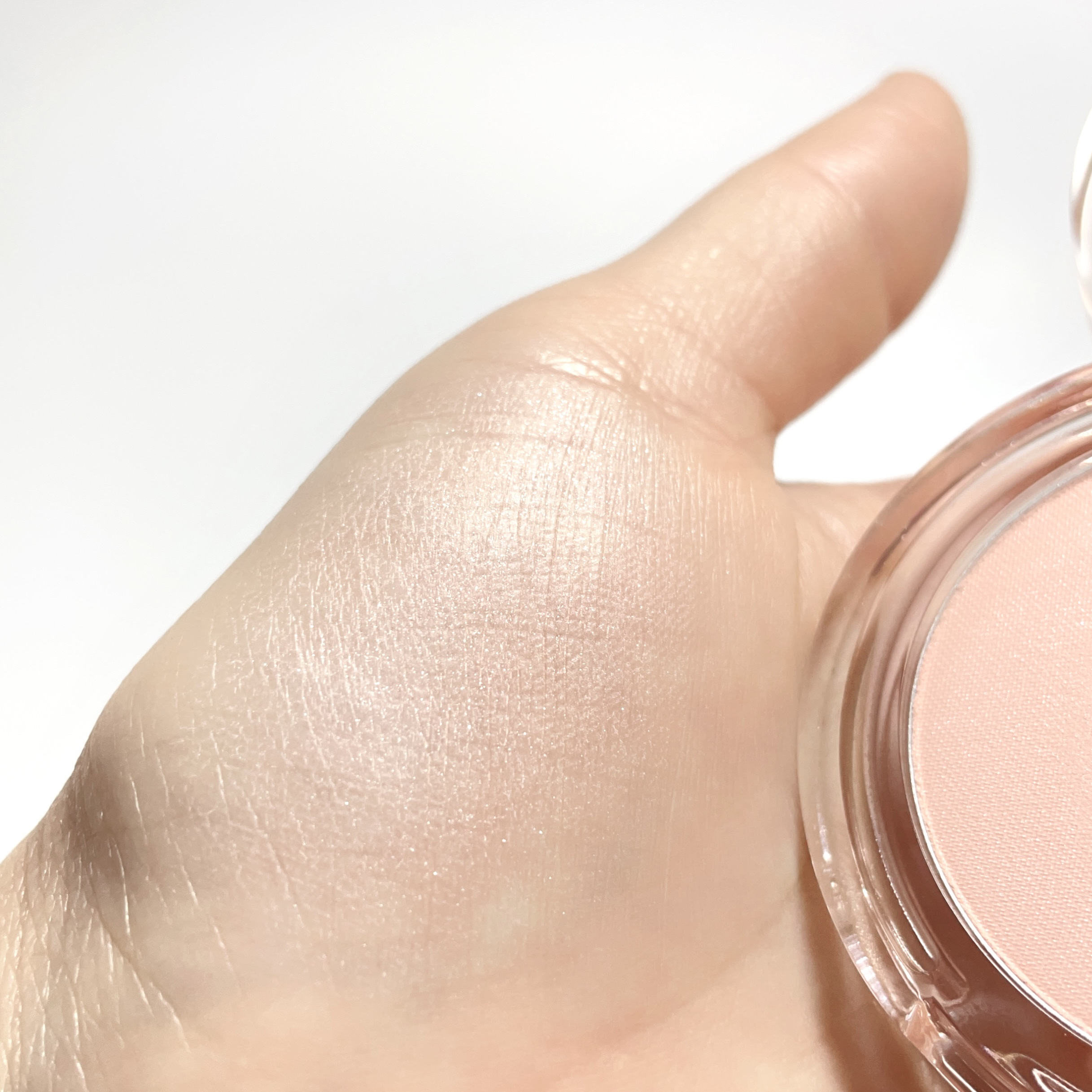 プライミング ベール チーク/B. by BANILA/パウダーチークを使ったクチコミ（3枚目）