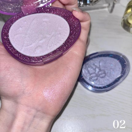 フィー グリッツストーンハイライター/fwee/パウダーハイライトを使ったクチコミ(3枚目)