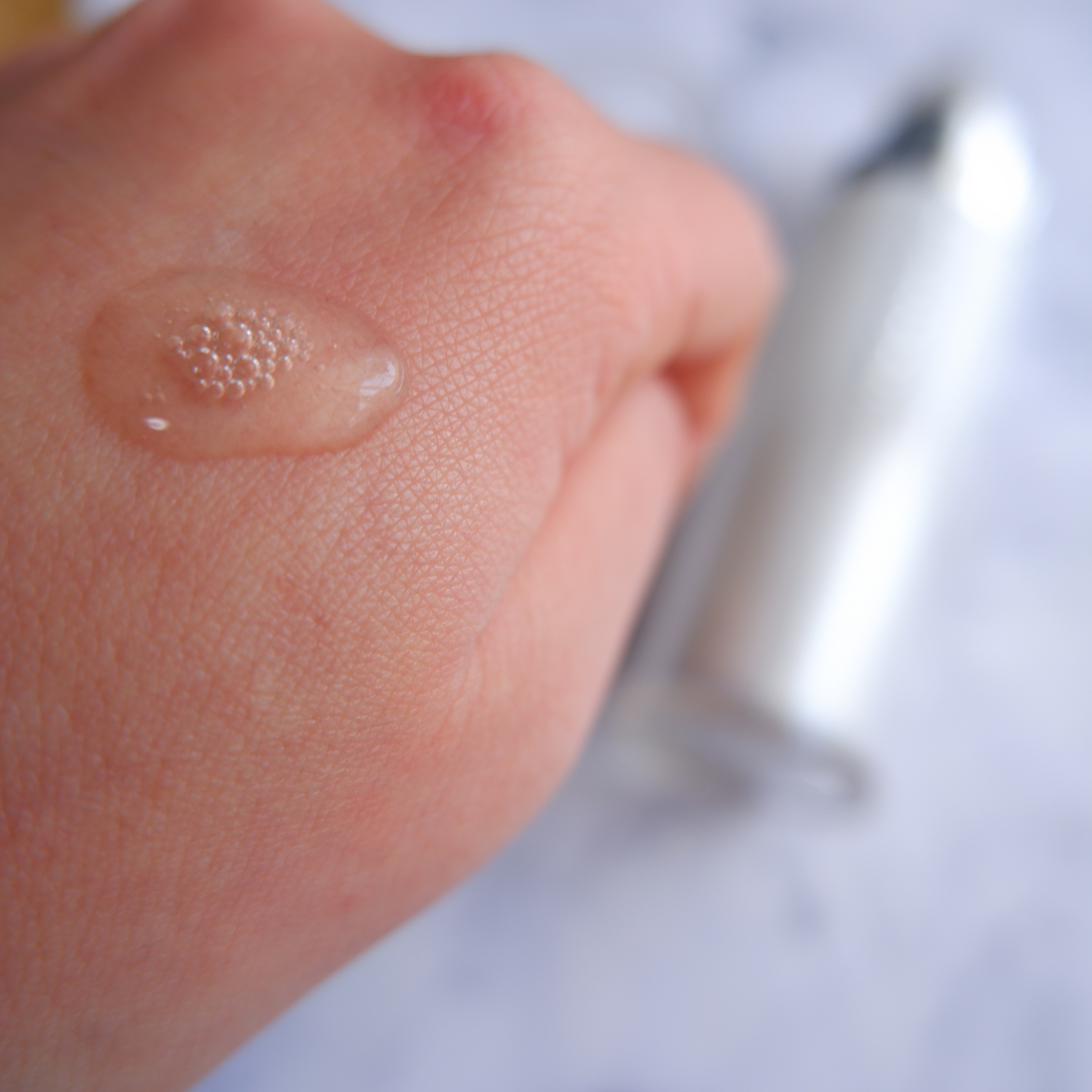 グラスーン　グルタブライト　ＶＣ　コンデンスドロップ/GLASSOON/美容液を使ったクチコミ（2枚目）