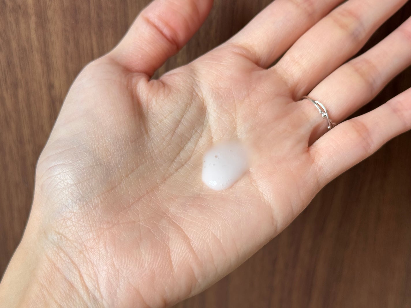 モイストC 薬用ボディミルク リラックスハーブの香り/リッツ/ボディミルクを使ったクチコミ(2枚目)