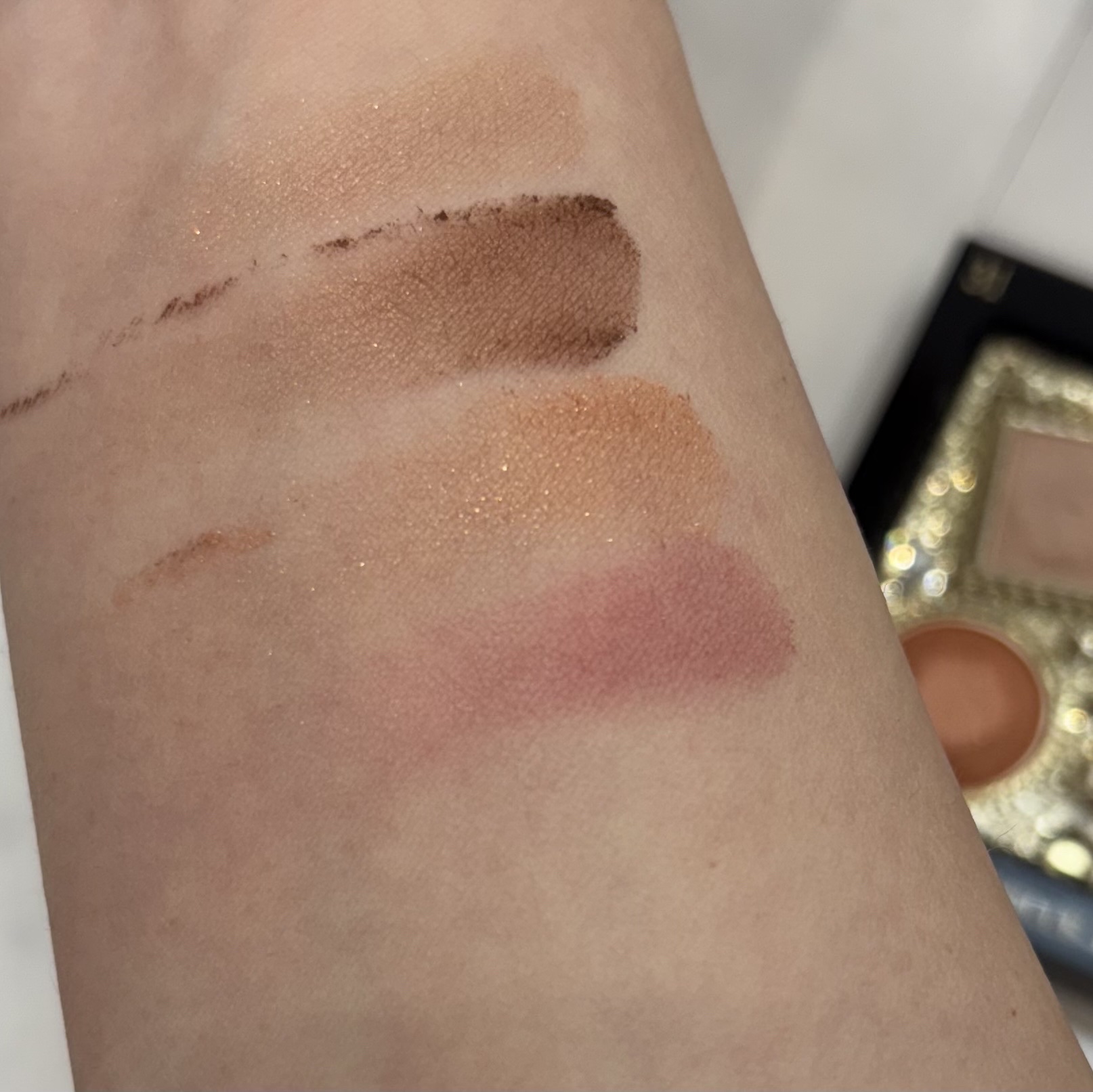 エレガンス ヌーヴェル アイズ 31/Elégance/アイシャドウパレットを使ったクチコミ（2枚目）