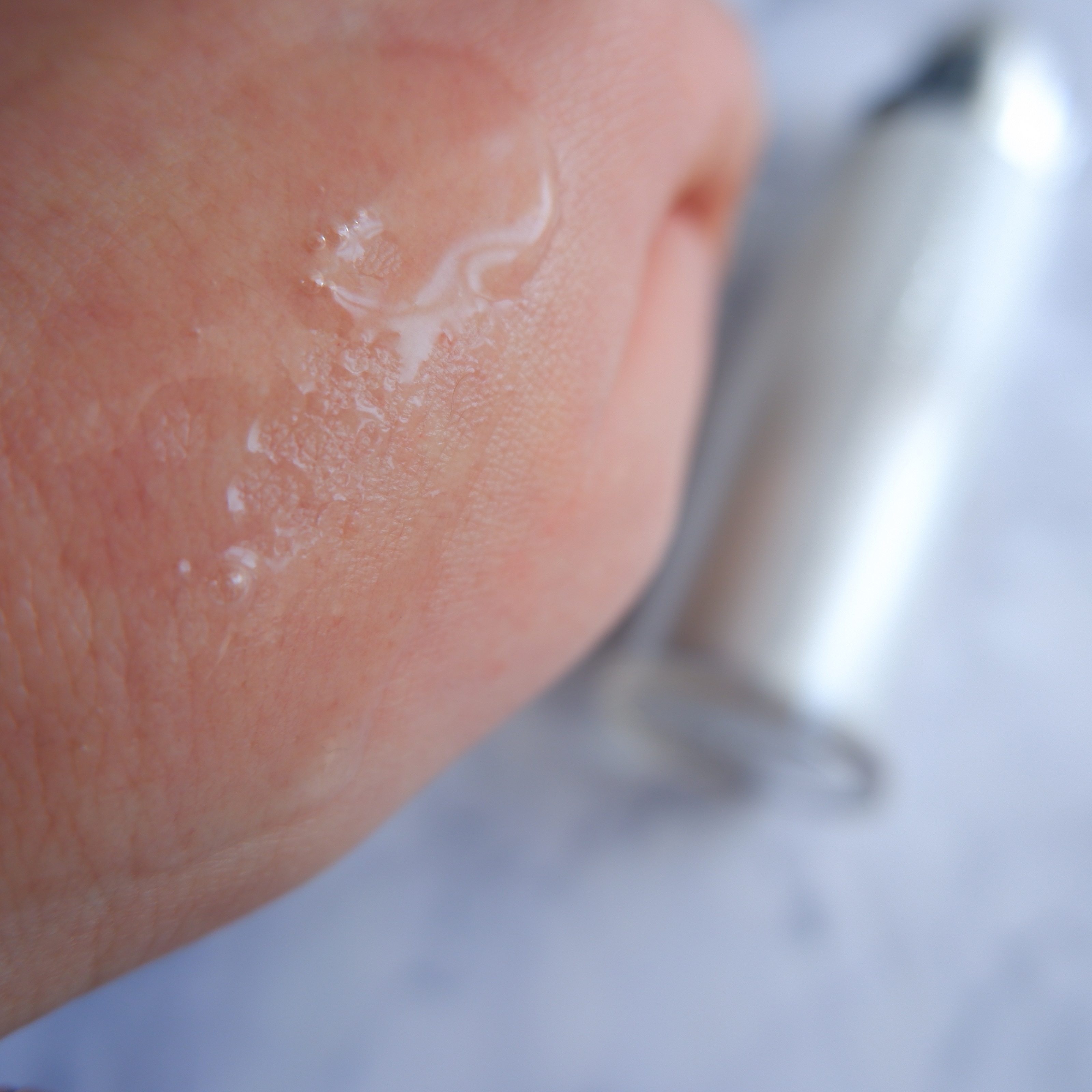 グラスーン　グルタブライト　ＶＣ　コンデンスドロップ/GLASSOON/美容液を使ったクチコミ（3枚目）