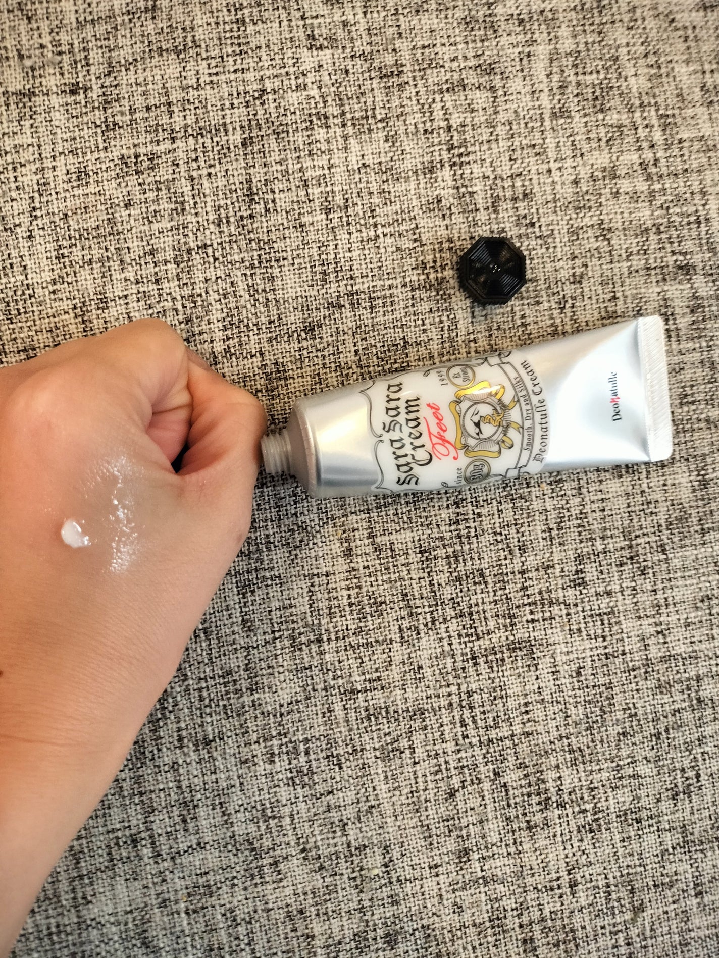 薬用足指さらさらクリーム/デオナチュレ/デオドラント・制汗剤を使ったクチコミ(2枚目)