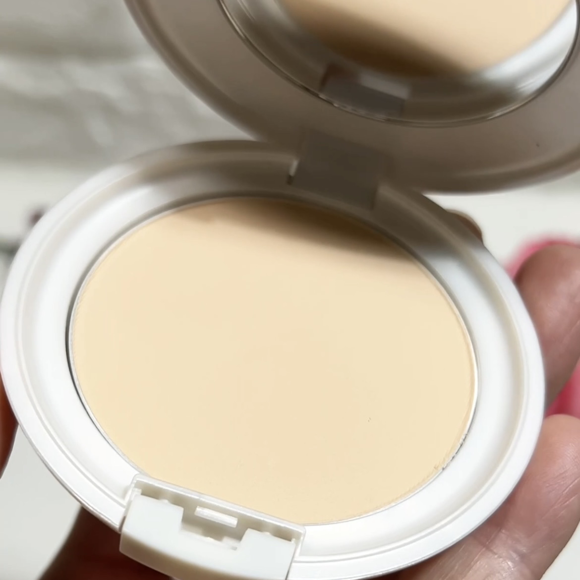 サナ　舞妓はん　化粧もち美容液パウダー/舞妓はん/プレストパウダーを使ったクチコミ（2枚目）