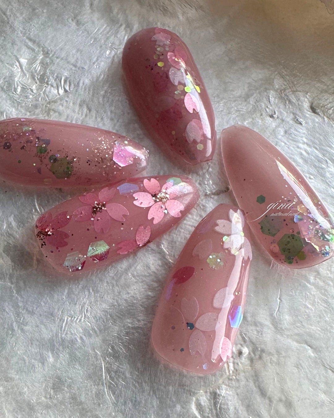 SHINYGEL Mio ポリッシュ型カラージェル/SHINYGEL/ジェルネイルを使ったクチコミ(1枚目)