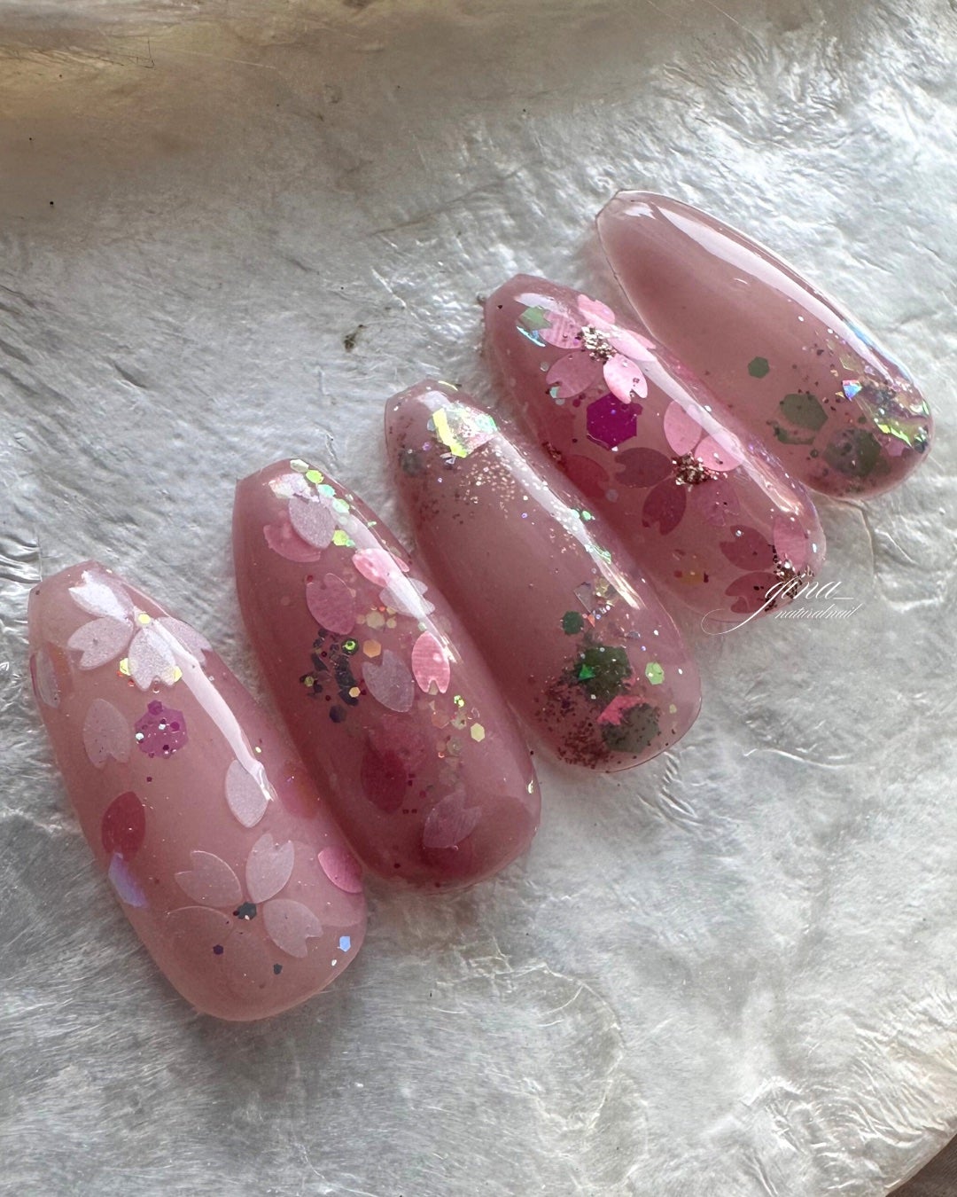 SHINYGEL Mio ポリッシュ型カラージェル/SHINYGEL/ジェルネイルを使ったクチコミ(2枚目)