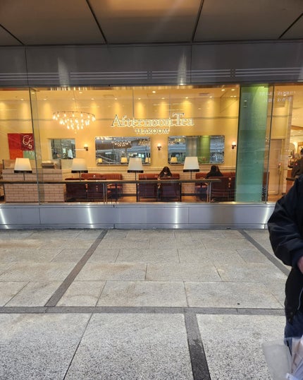 みっち on LIPS 「春だから桜ネイル#はじめての投稿..」(5枚目)