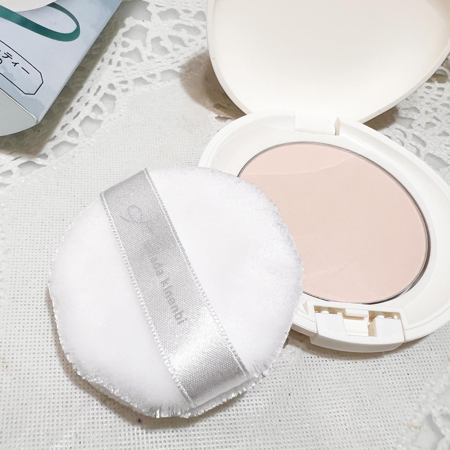 サナ 素肌記念日 薬用スキンケアパウダー ACホワイト【医薬部外品】/素肌記念日/プレストパウダーを使ったクチコミ（2枚目）