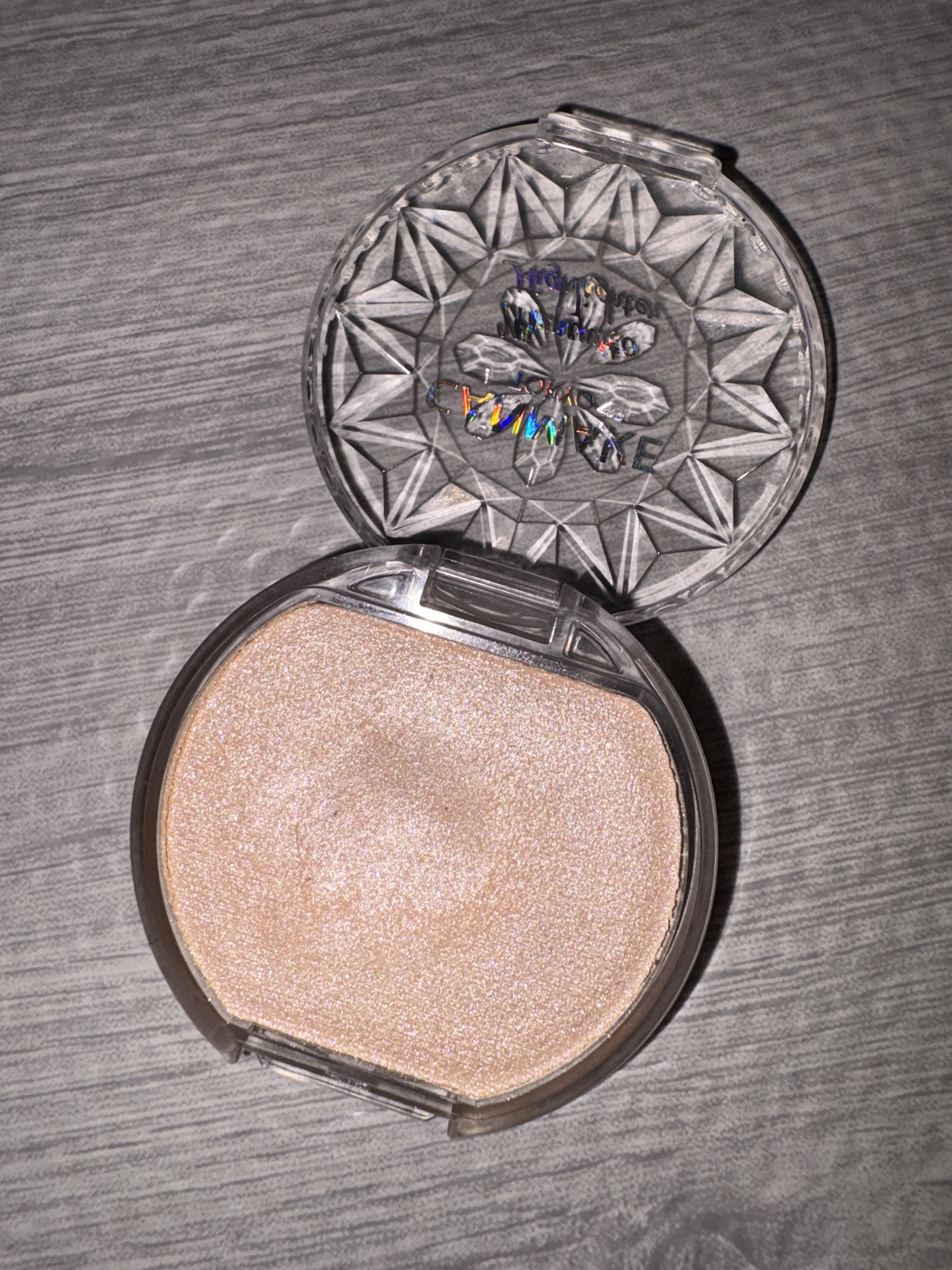 むにゅっとハイライター/キャンメイク/クリームハイライトを使ったクチコミ（1枚目）