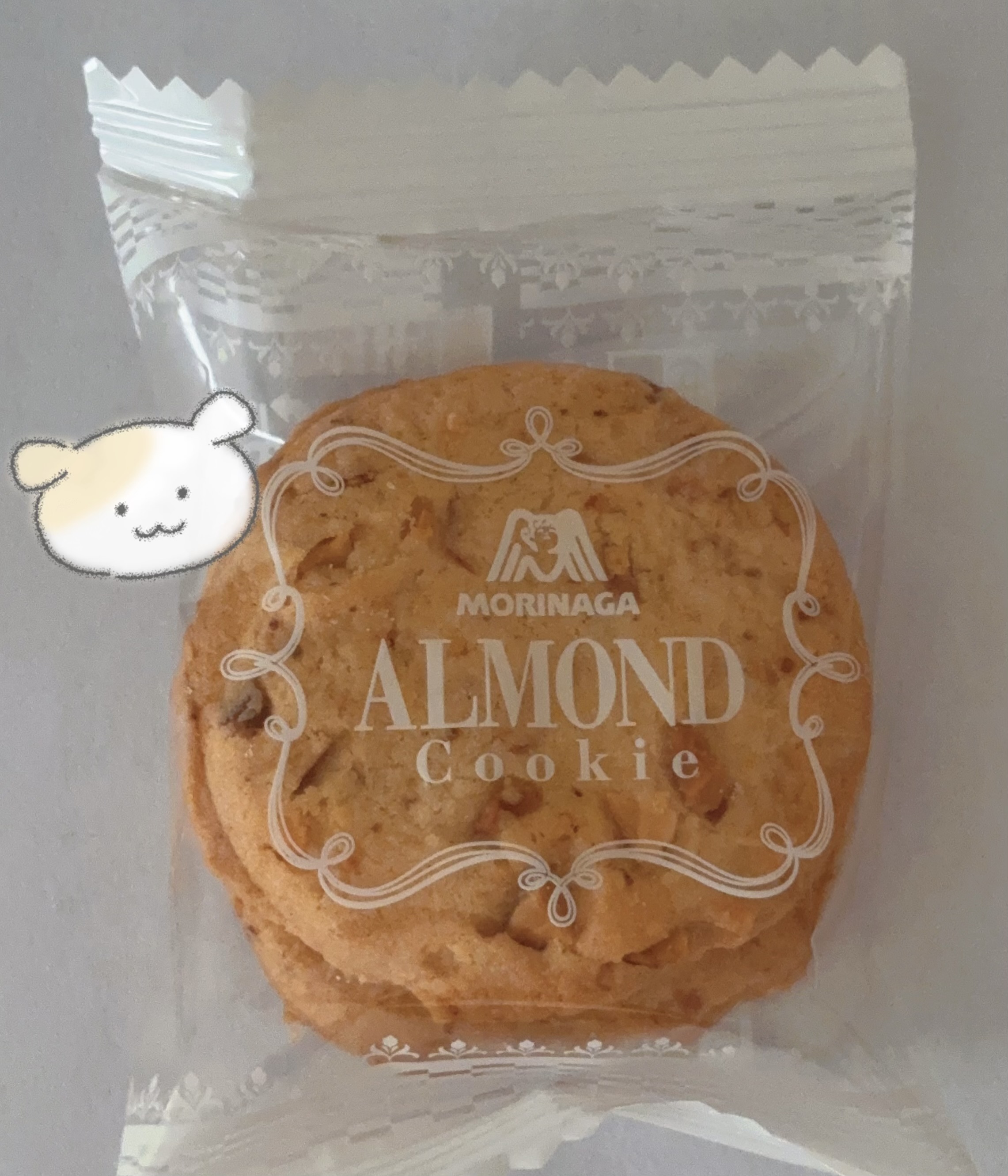 森永製菓 アーモンドクッキーのクチコミ「アーモンドクッキーで美味しいです。
ミルクティーやココアと一緒に食べるのがおすすめです。#アー.....」（2枚目）