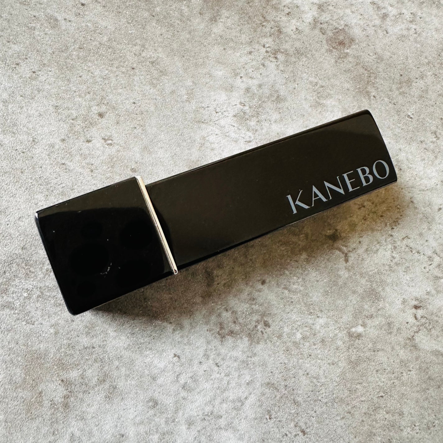 ルージュスターヴァイブラント/KANEBO/口紅を使ったクチコミ(4枚目)