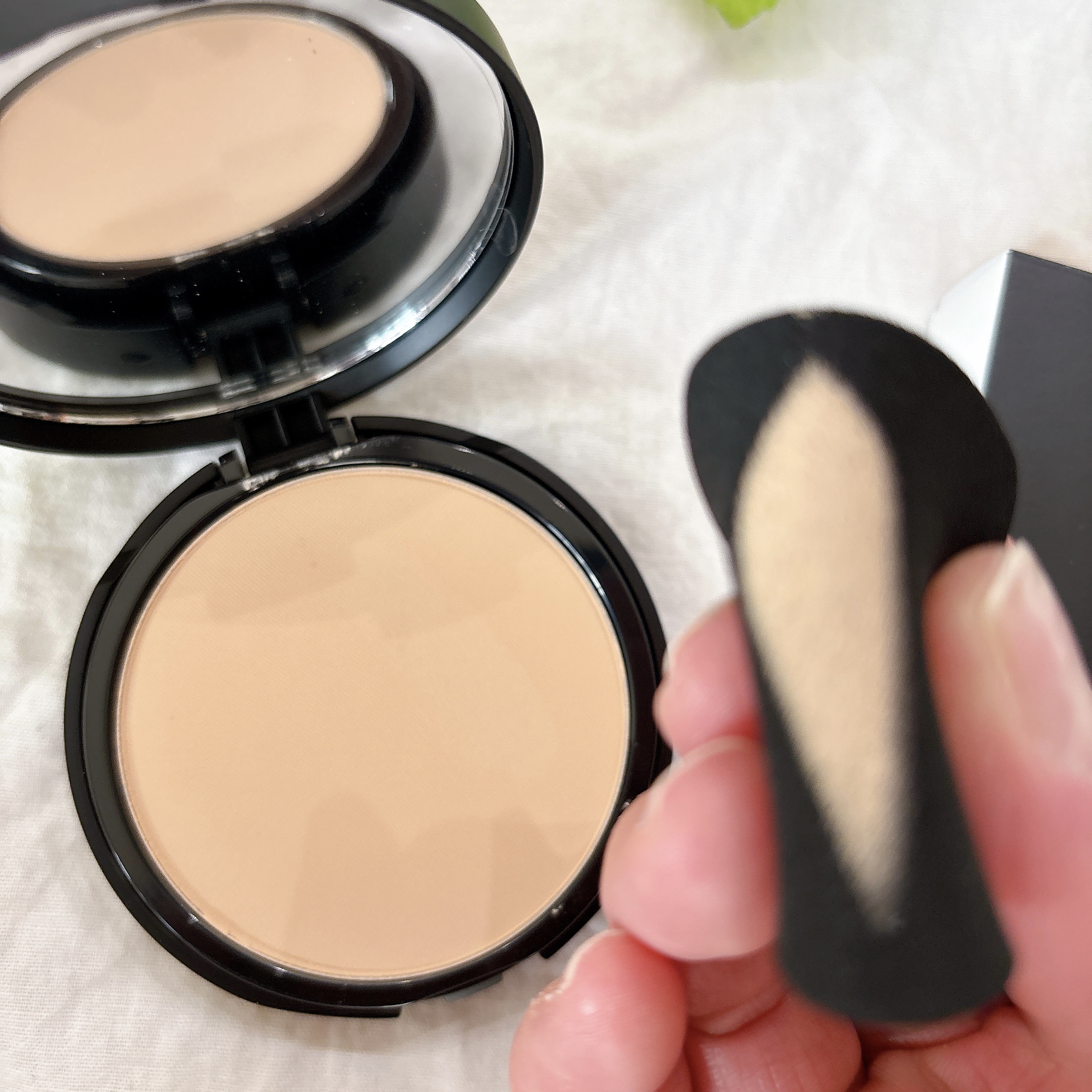 ベアプロ 24HR パウダー ファンデーション/bareMinerals/パウダーファンデーションを使ったクチコミ（3枚目）