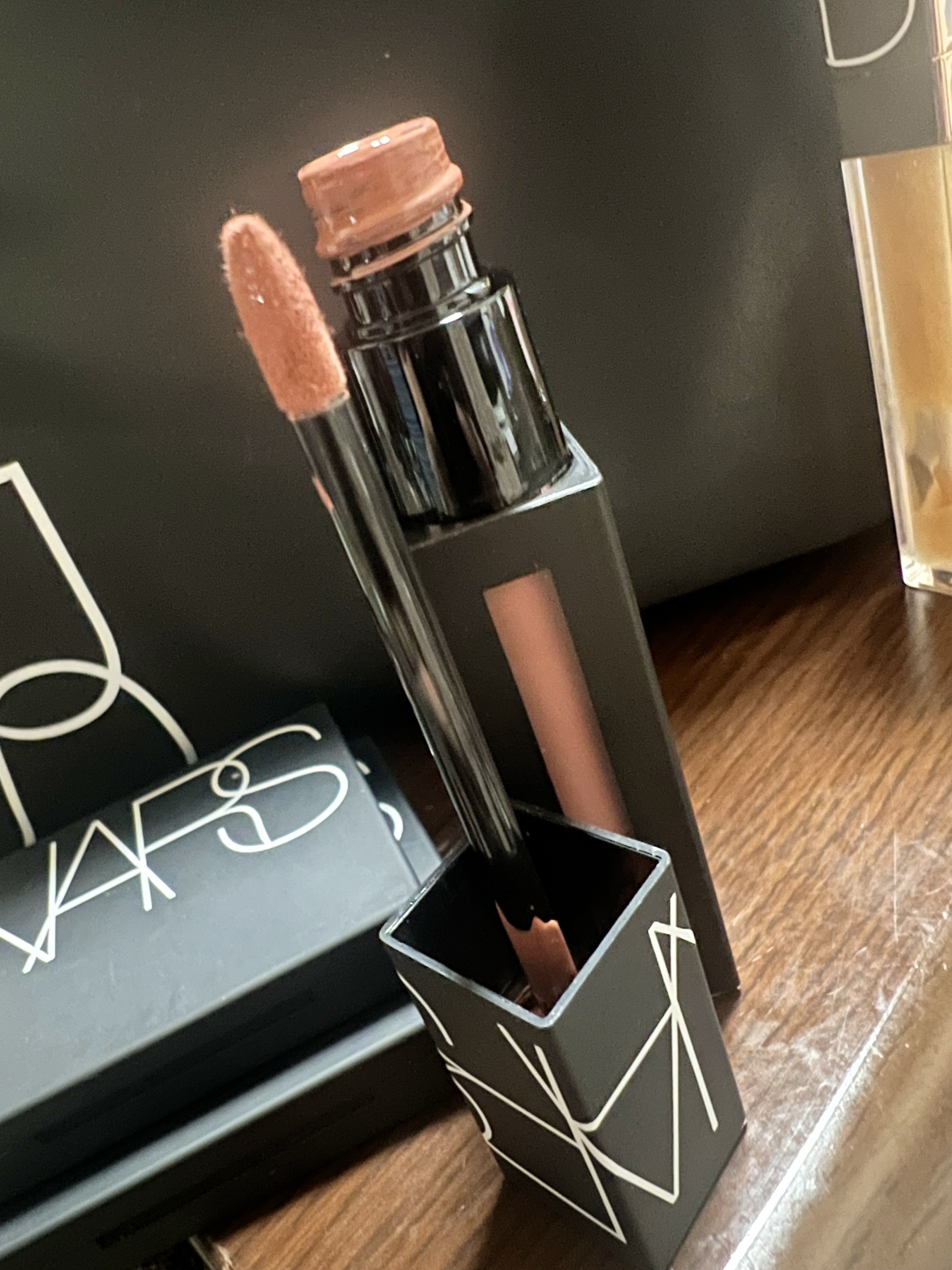 アフターグロー リップシャイン 02468/NARS/リップグロスを使ったクチコミ（2枚目）