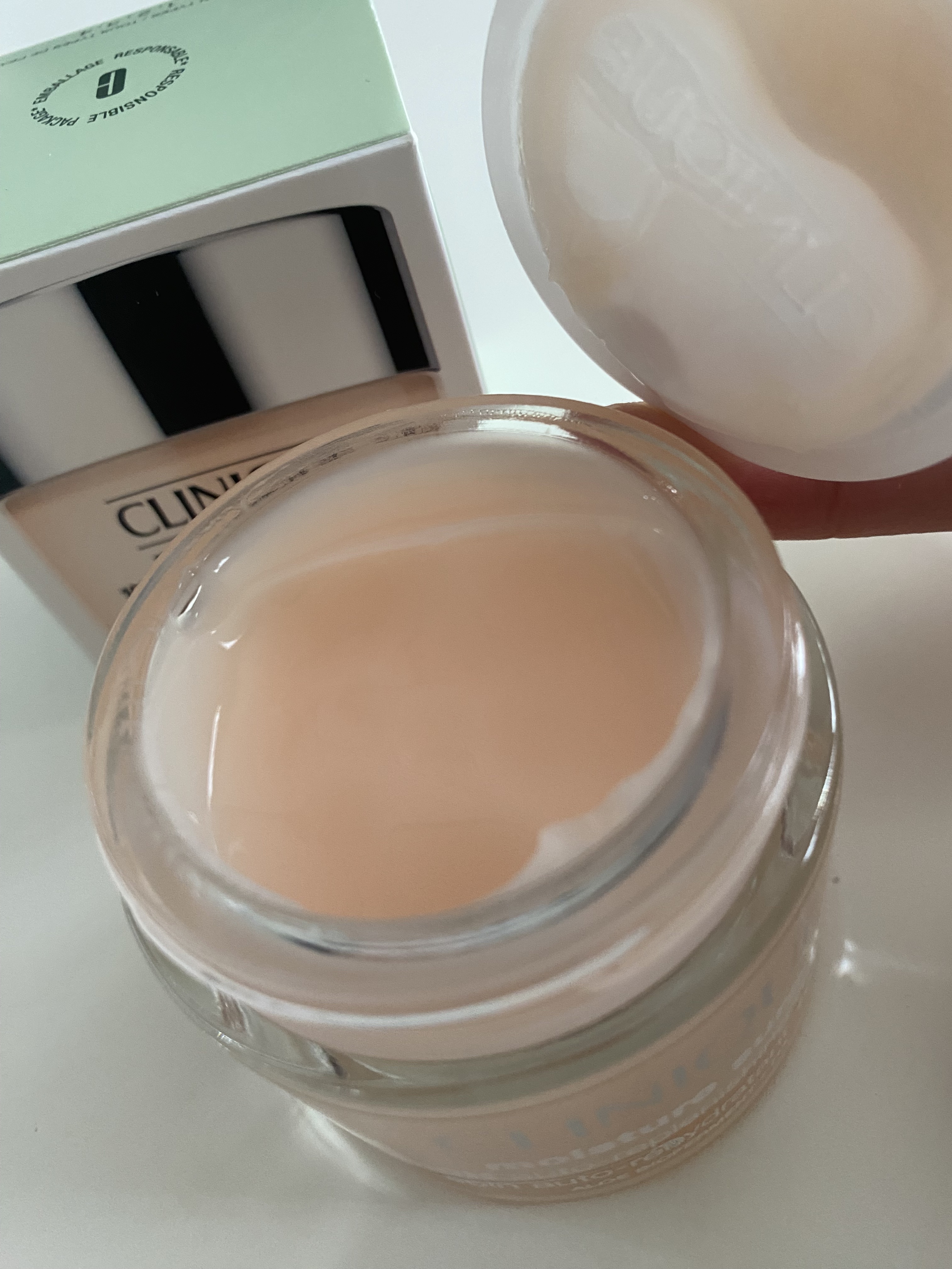 モイスチャー サージ ジェルクリーム 100H/CLINIQUE/フェイスクリームを使ったクチコミ（3枚目）