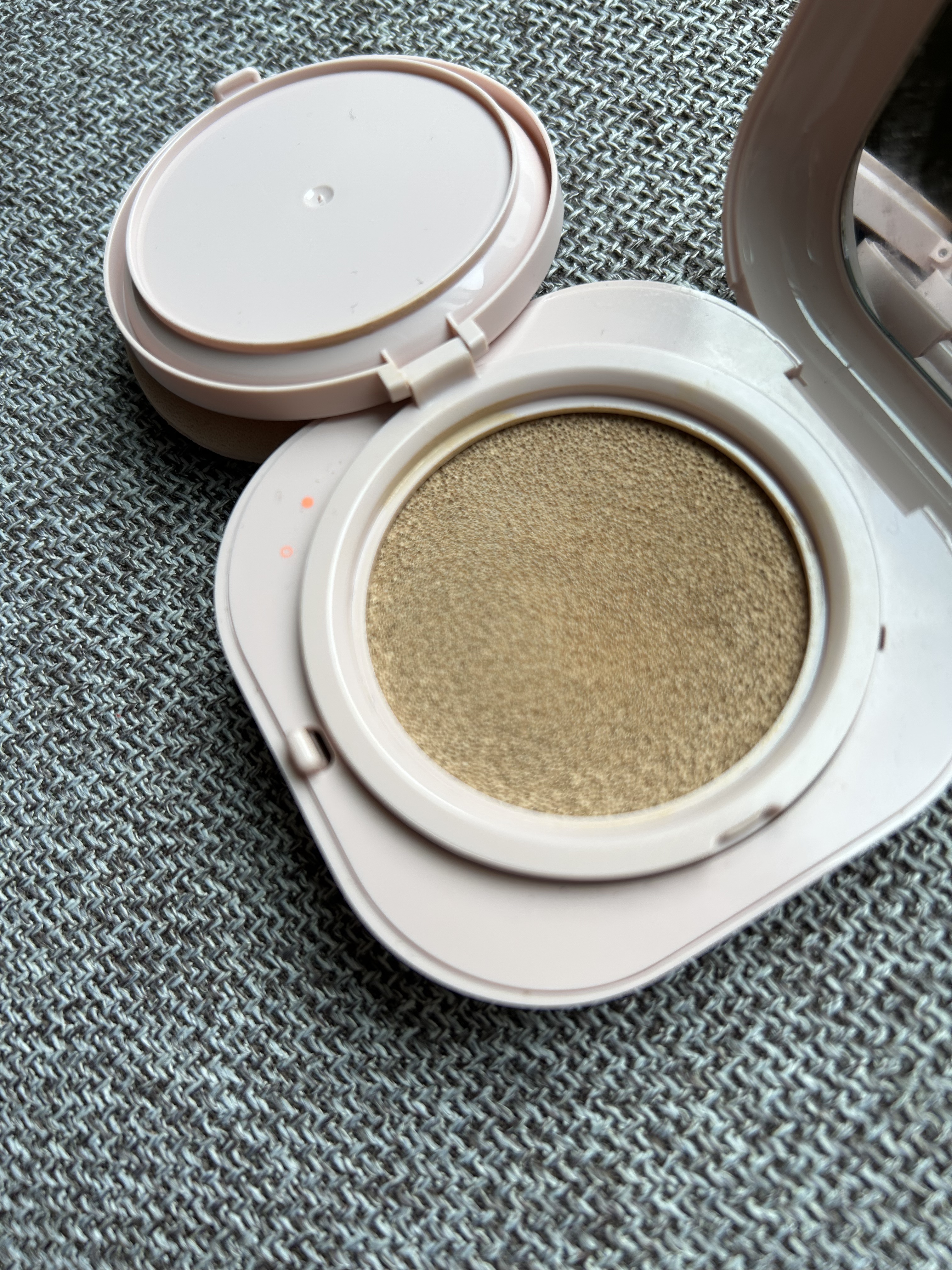 ネオクッション グロウ 23N/LANEIGE/クッションファンデーションを使ったクチコミ（2枚目）