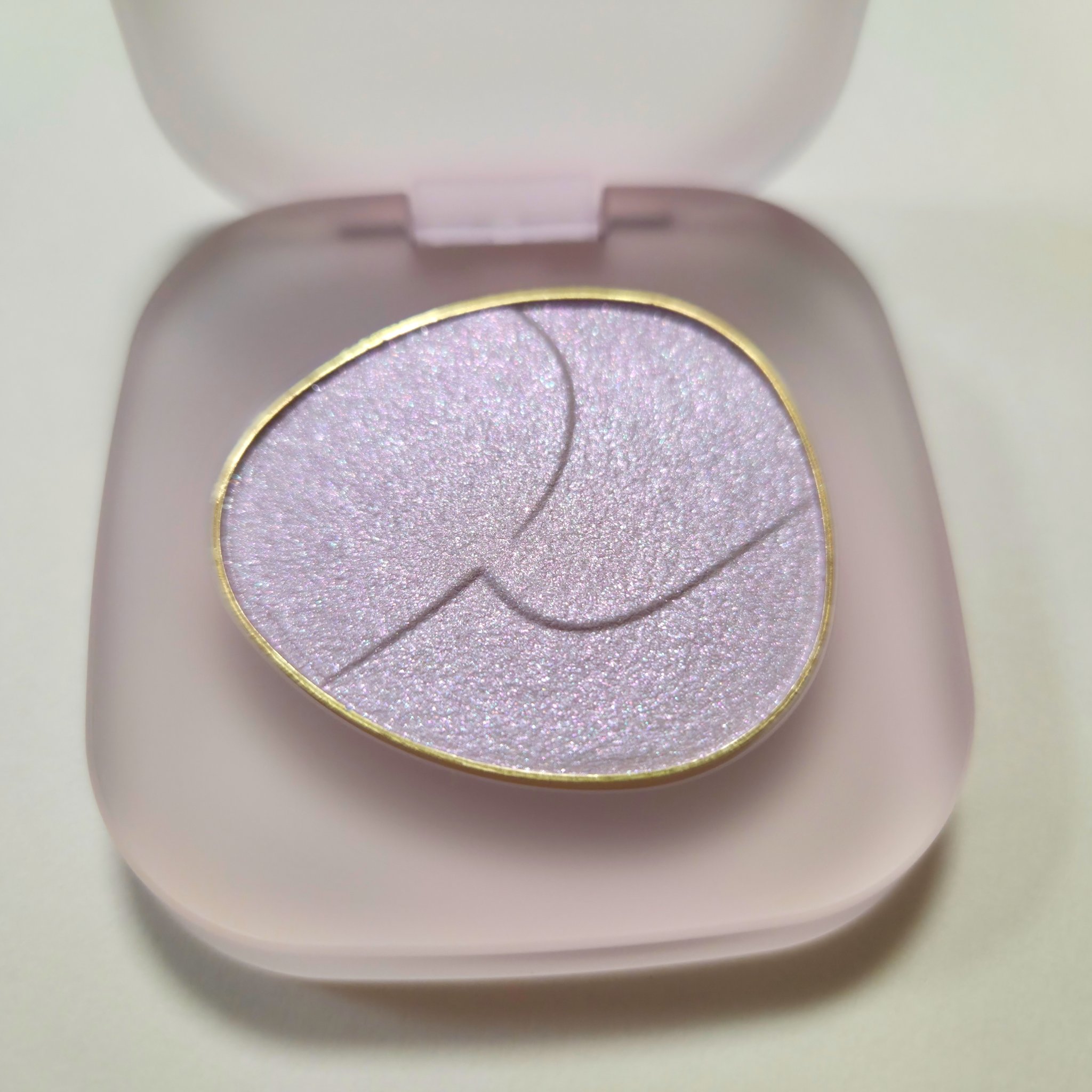 トーン ペタル フロート ブラッシュ/to/one/パウダーチークを使ったクチコミ（2枚目）