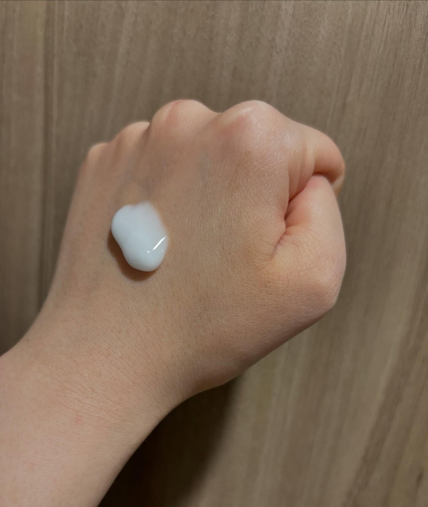 ELASTINE マジックコントロール モイスチャーケア ヘアミルク/ELASTINE/ヘアミルクを使ったクチコミ（2枚目）