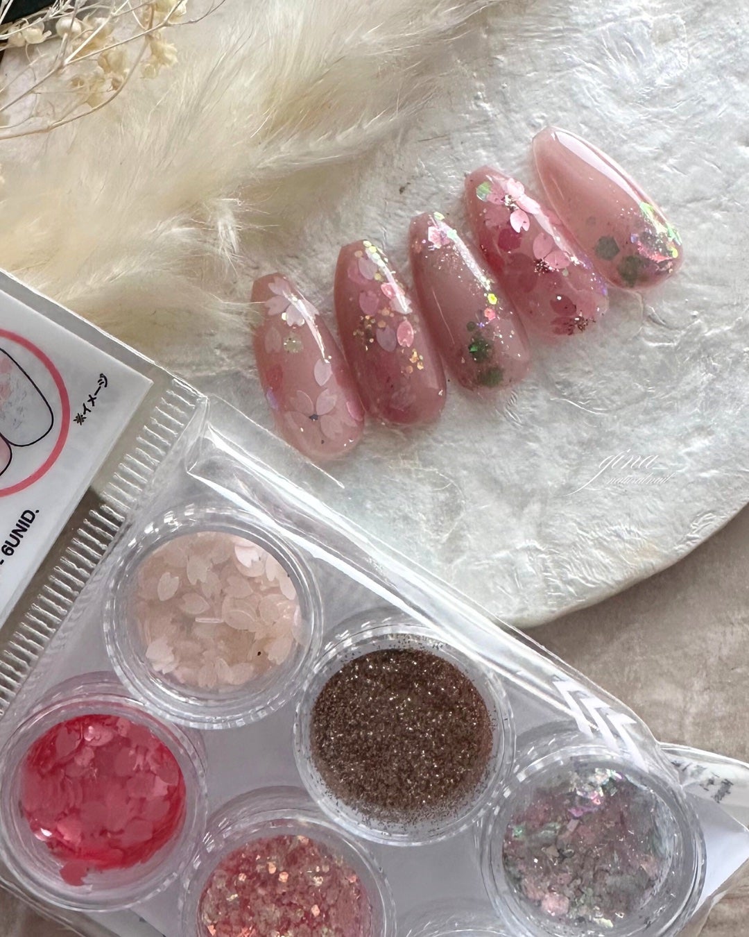 SHINYGEL Mio ポリッシュ型カラージェル/SHINYGEL/ジェルネイルを使ったクチコミ(4枚目)