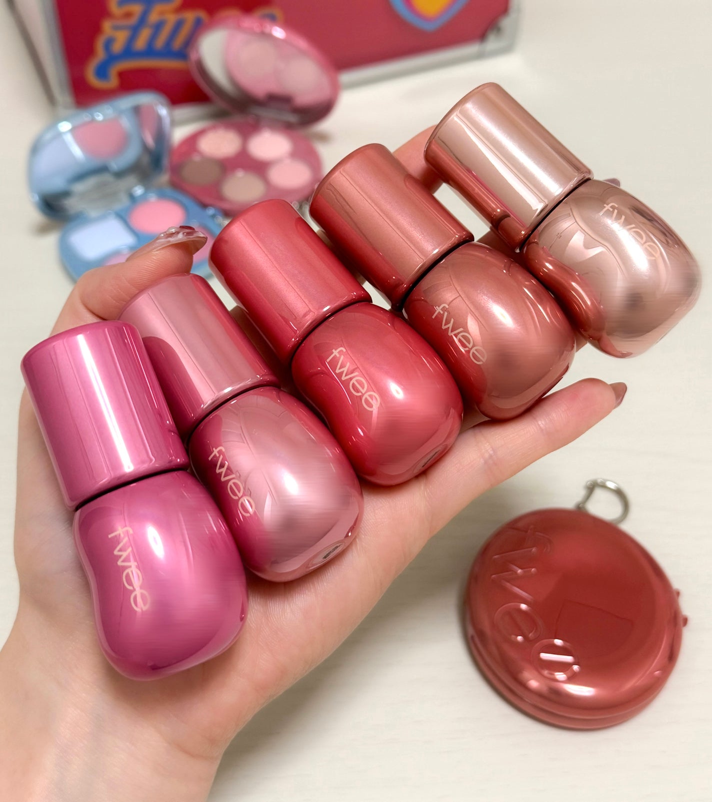 フィー 3Dボリューミンググロス/fwee/リップグロスを使ったクチコミ(1枚目)